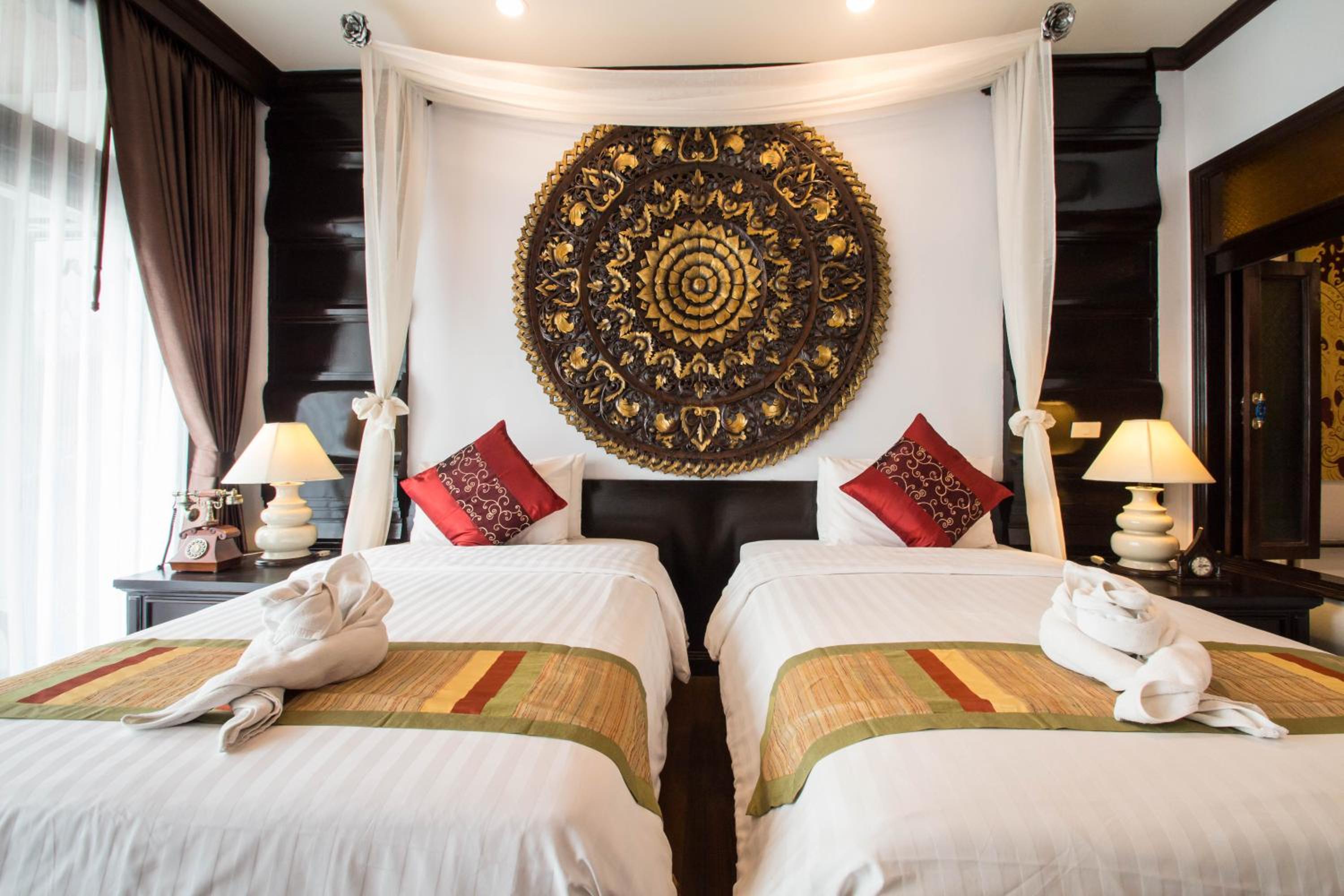 Luxury Twin Bed with Spa Bath & Private Balcony - Photo 4