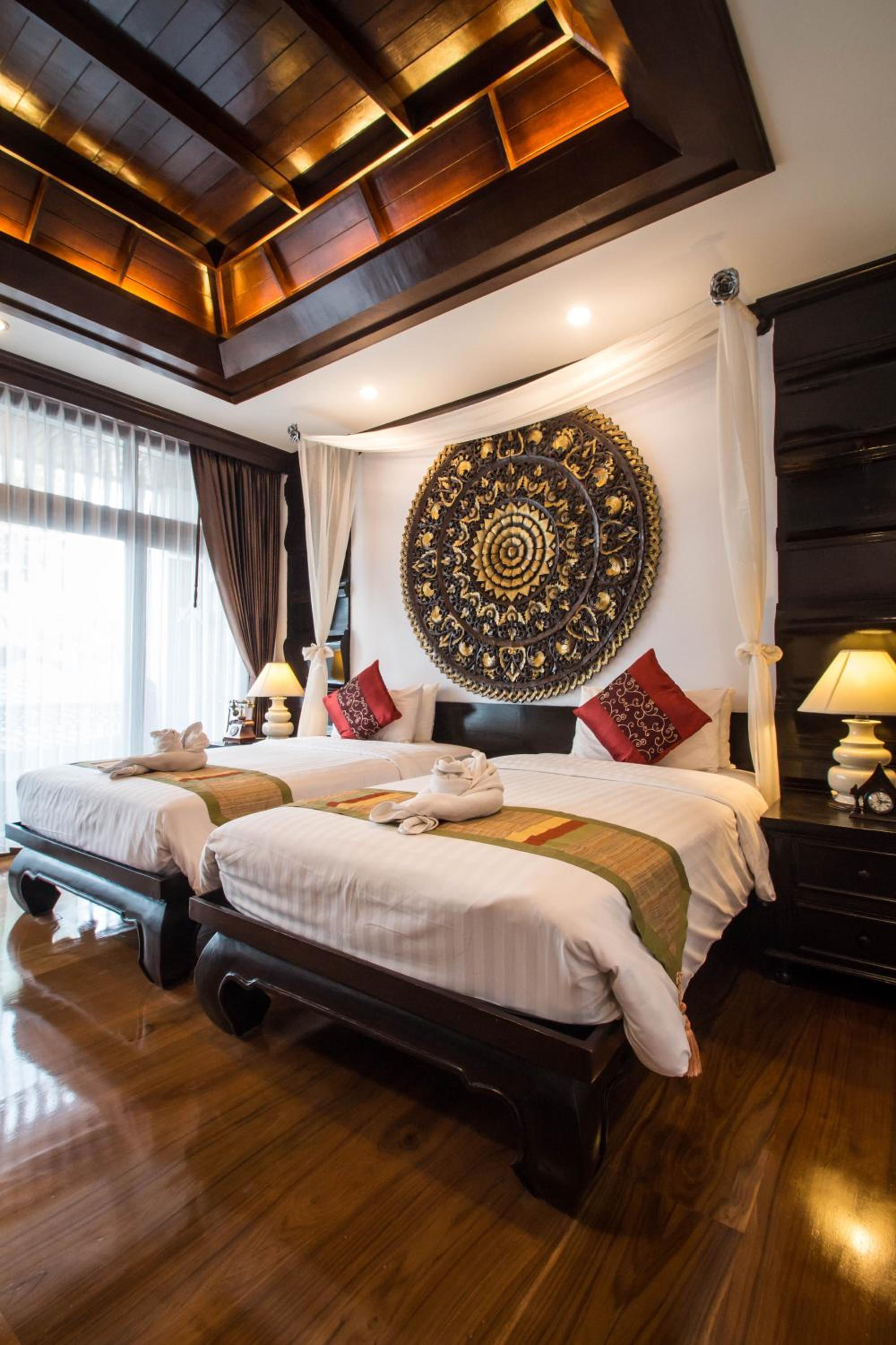 Luxury Twin Bed with Spa Bath & Private Balcony - Photo 6
