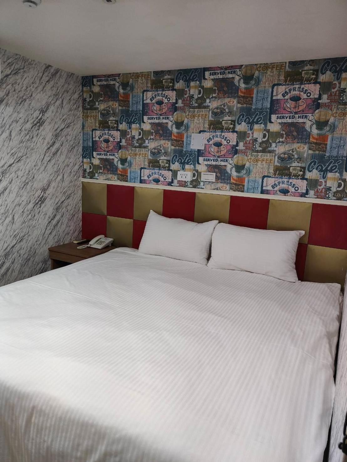 Standard Double Room photo 3