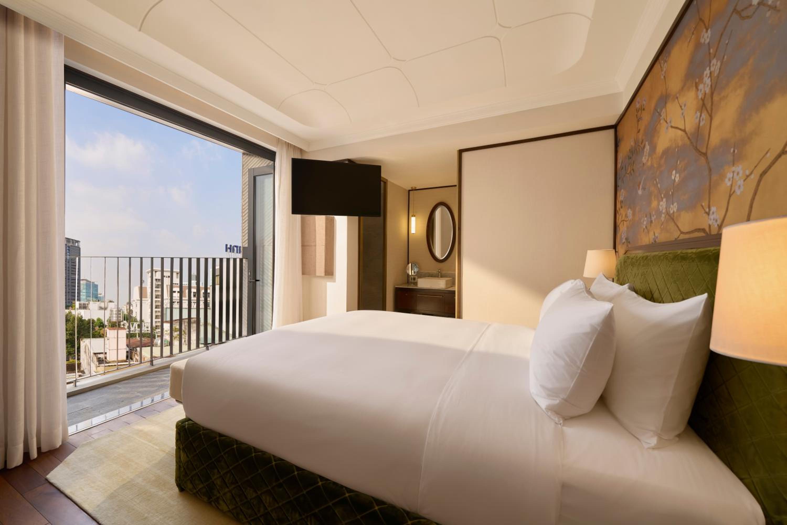 Premium Queen Room with Bath