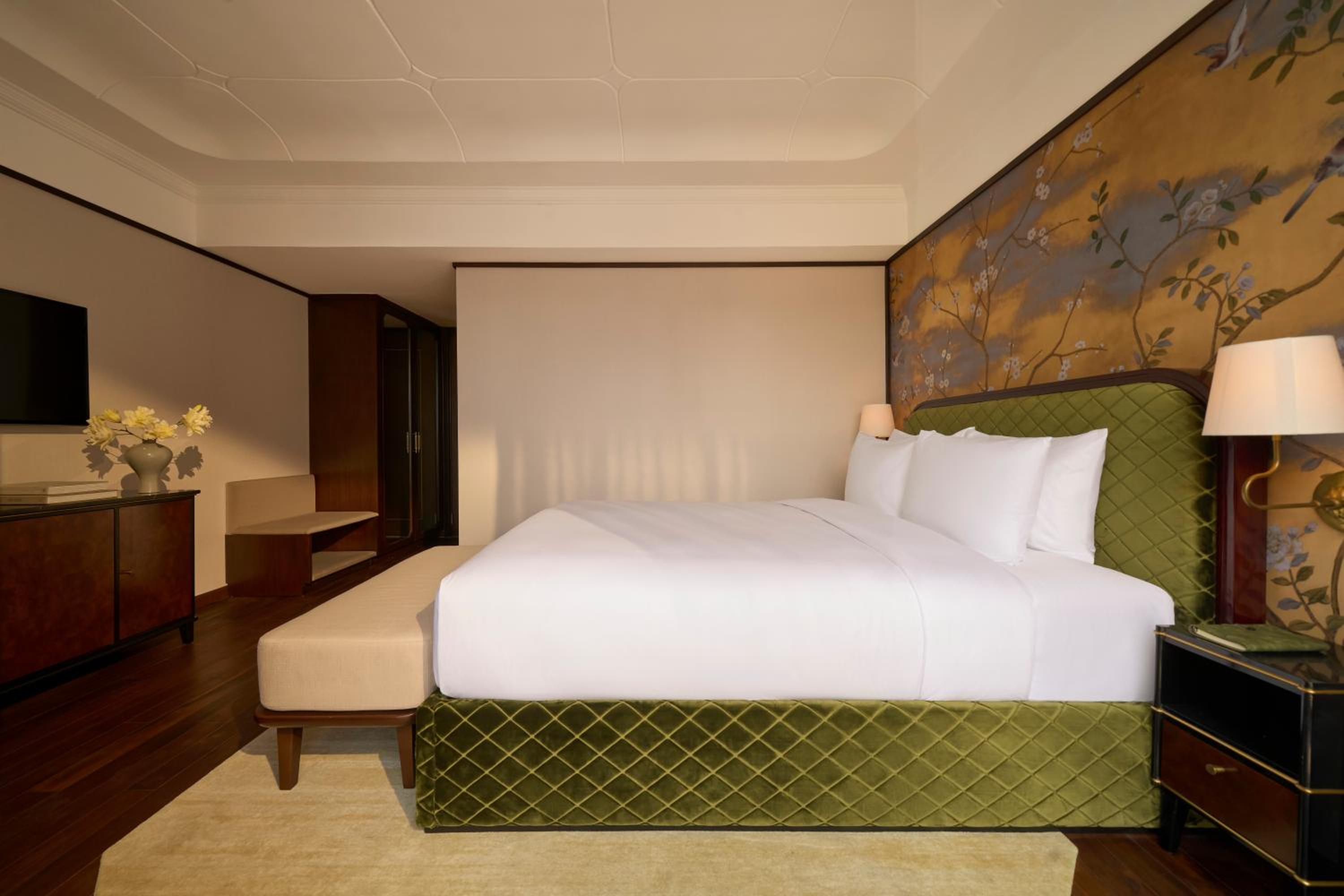 Premium Queen Room