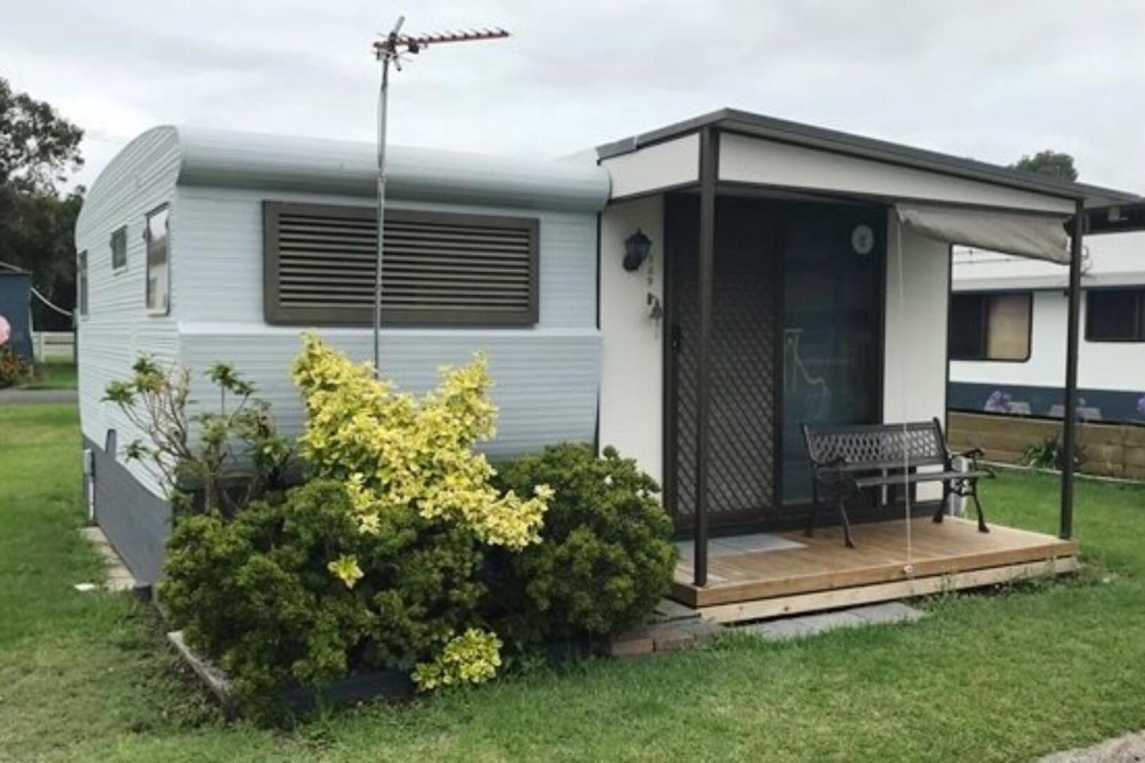 Economy Caravan with Annex - No Ensuite photo 2
