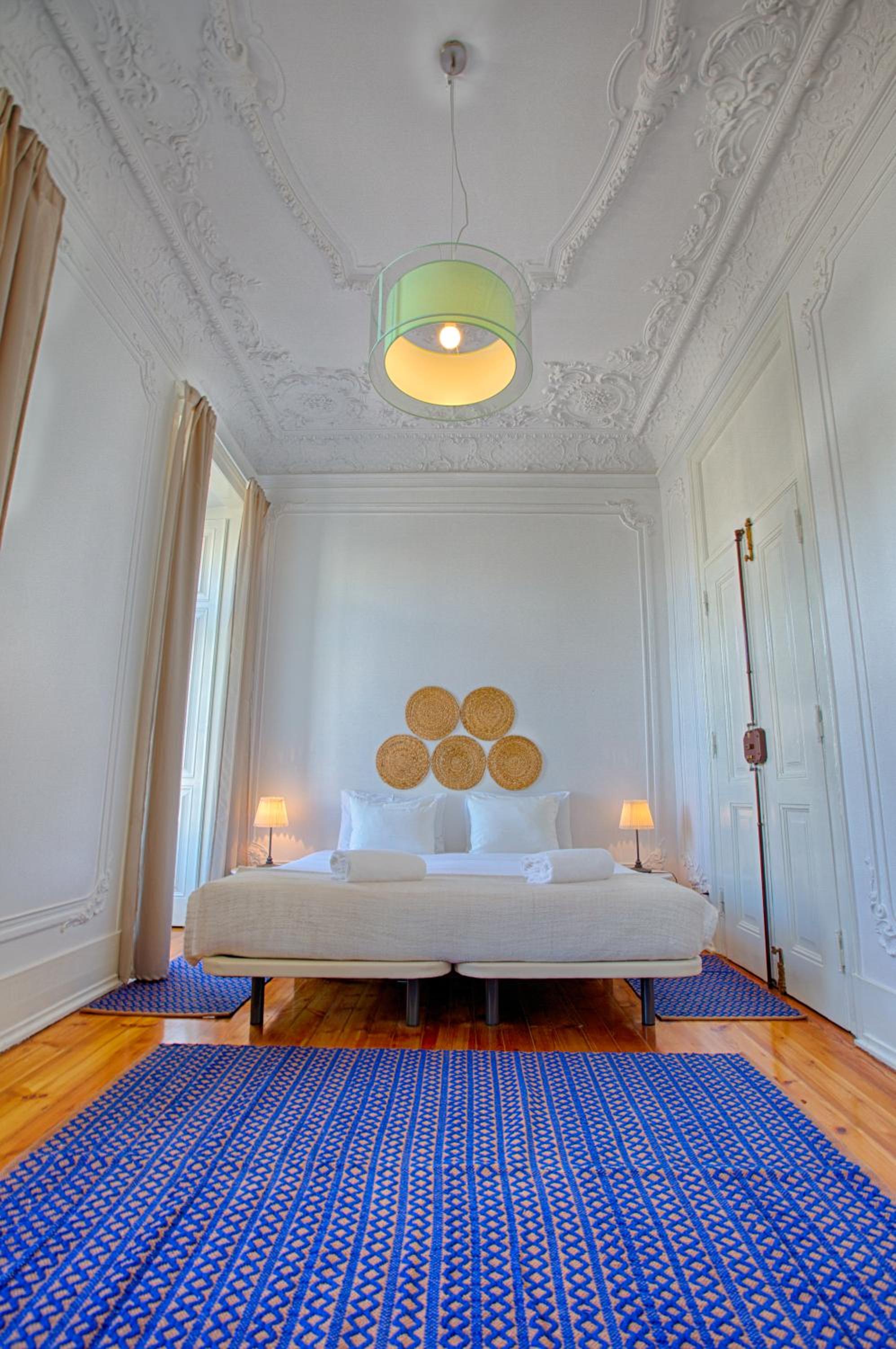 Deluxe Double or Twin Room with Shared Bathroom photo 1