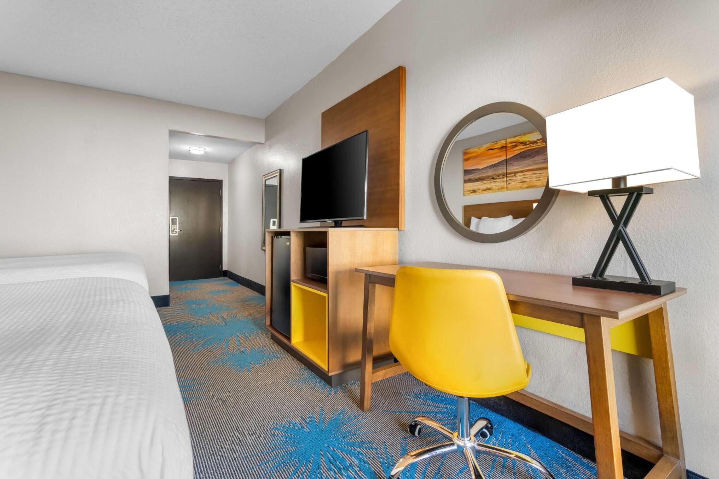 Queen Room with Two Queen Beds - Non-Smoking