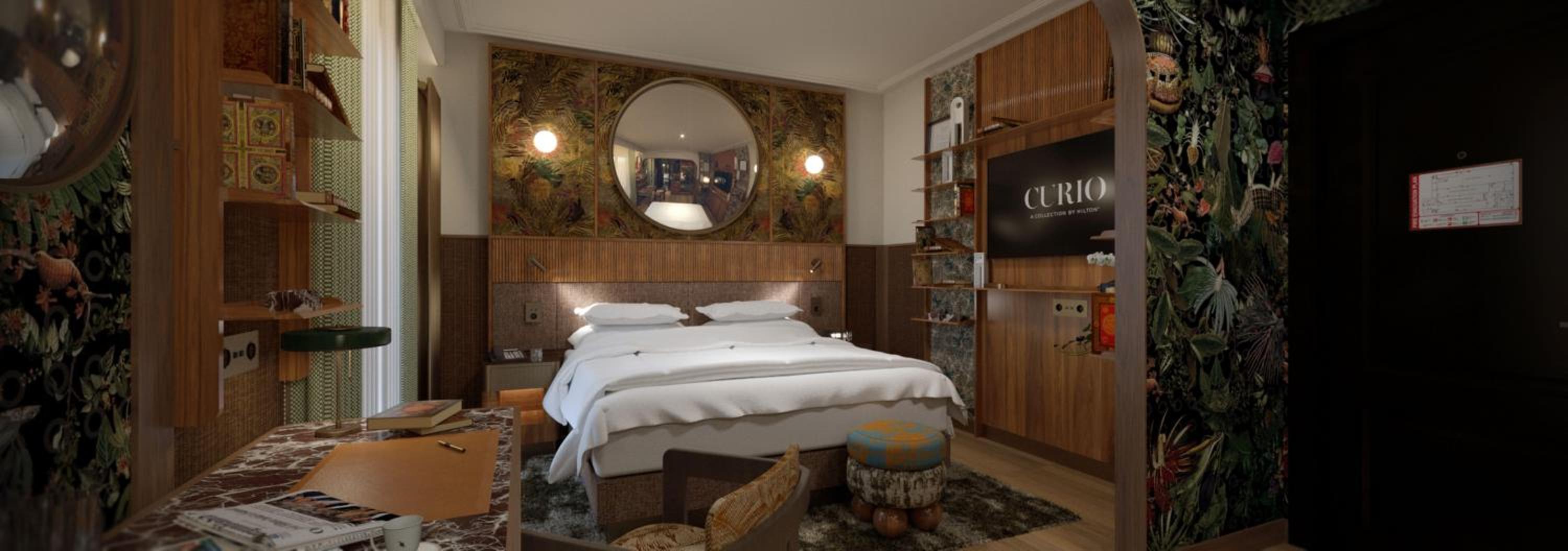 Deluxe King Room