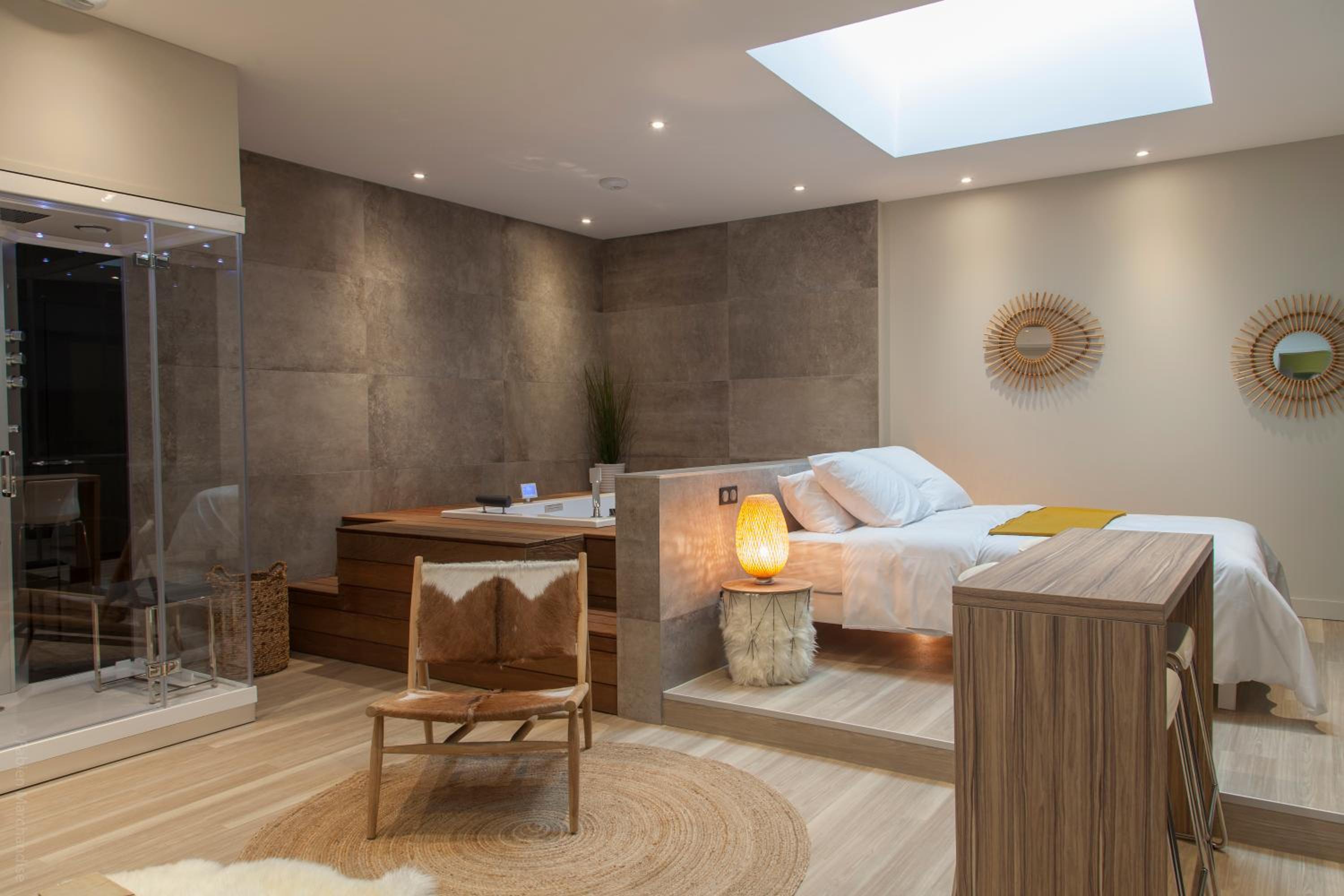 One-Bedroom Apartment with Private Spa 2