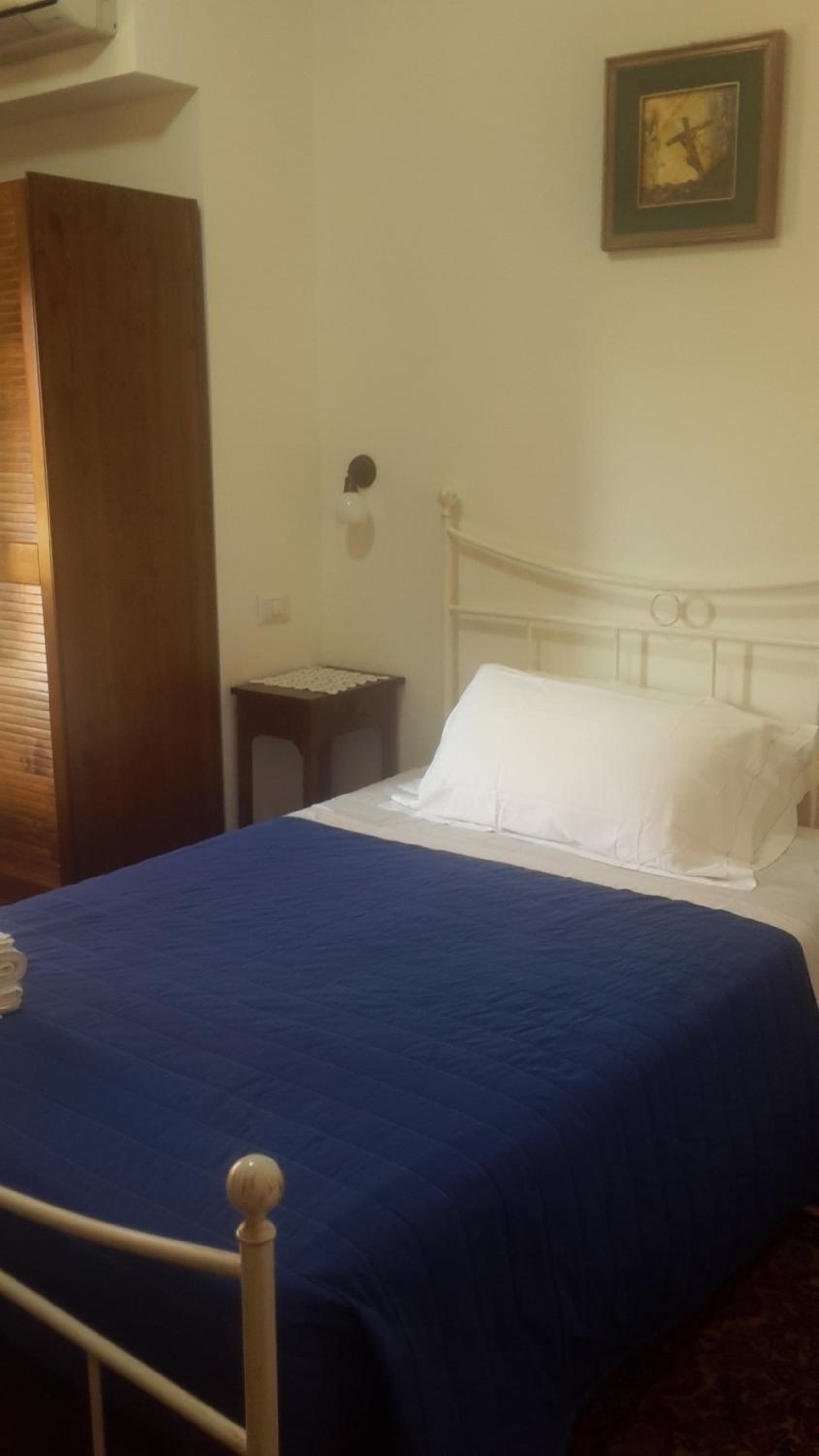 Double Room With Small Double Bed photo 1