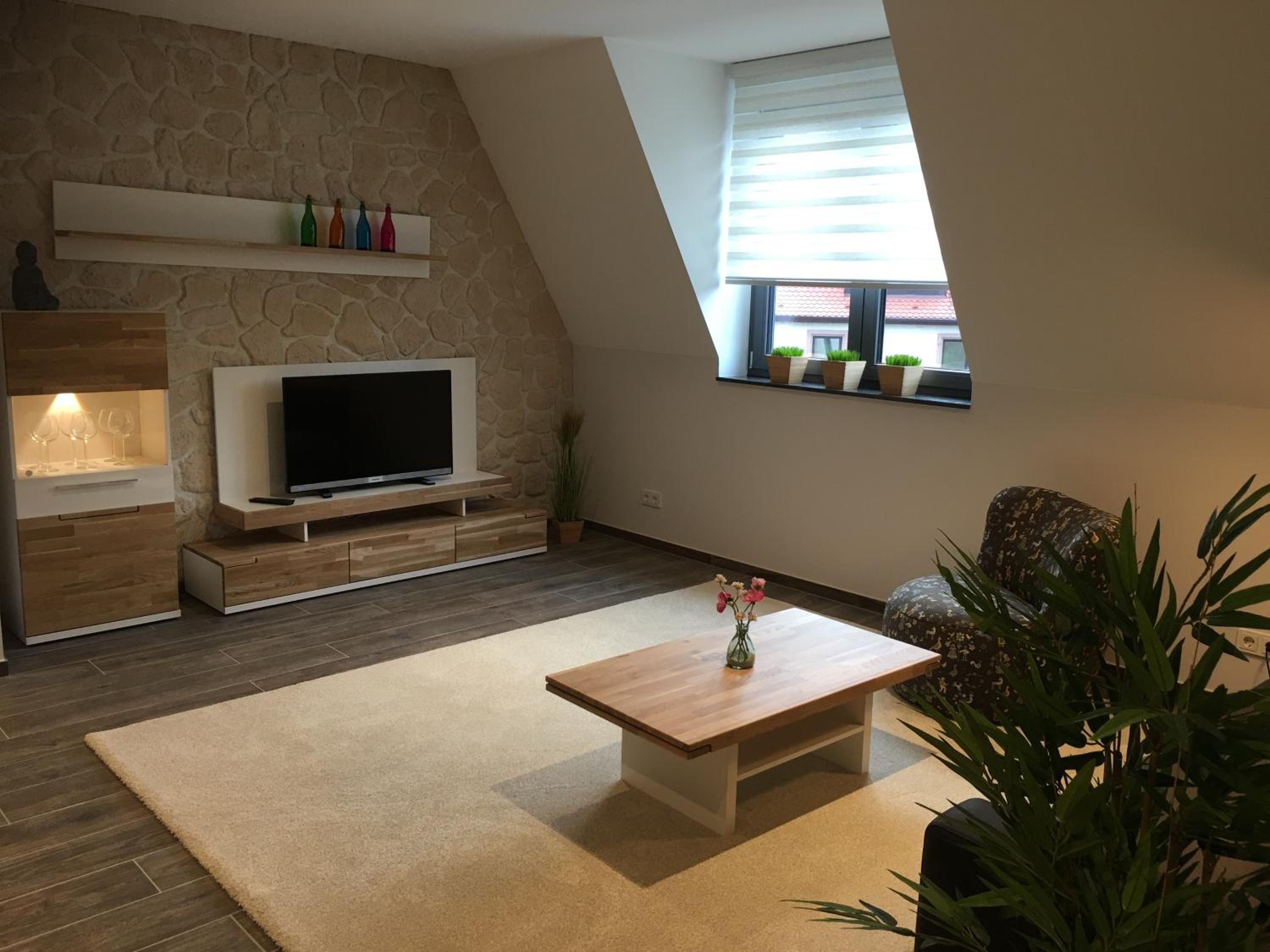 One-Bedroom Apartment - Photo 1