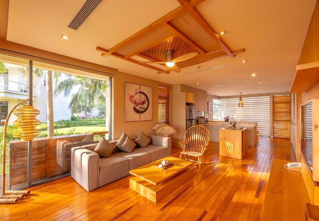 One-Bedroom Deluxe Apartment