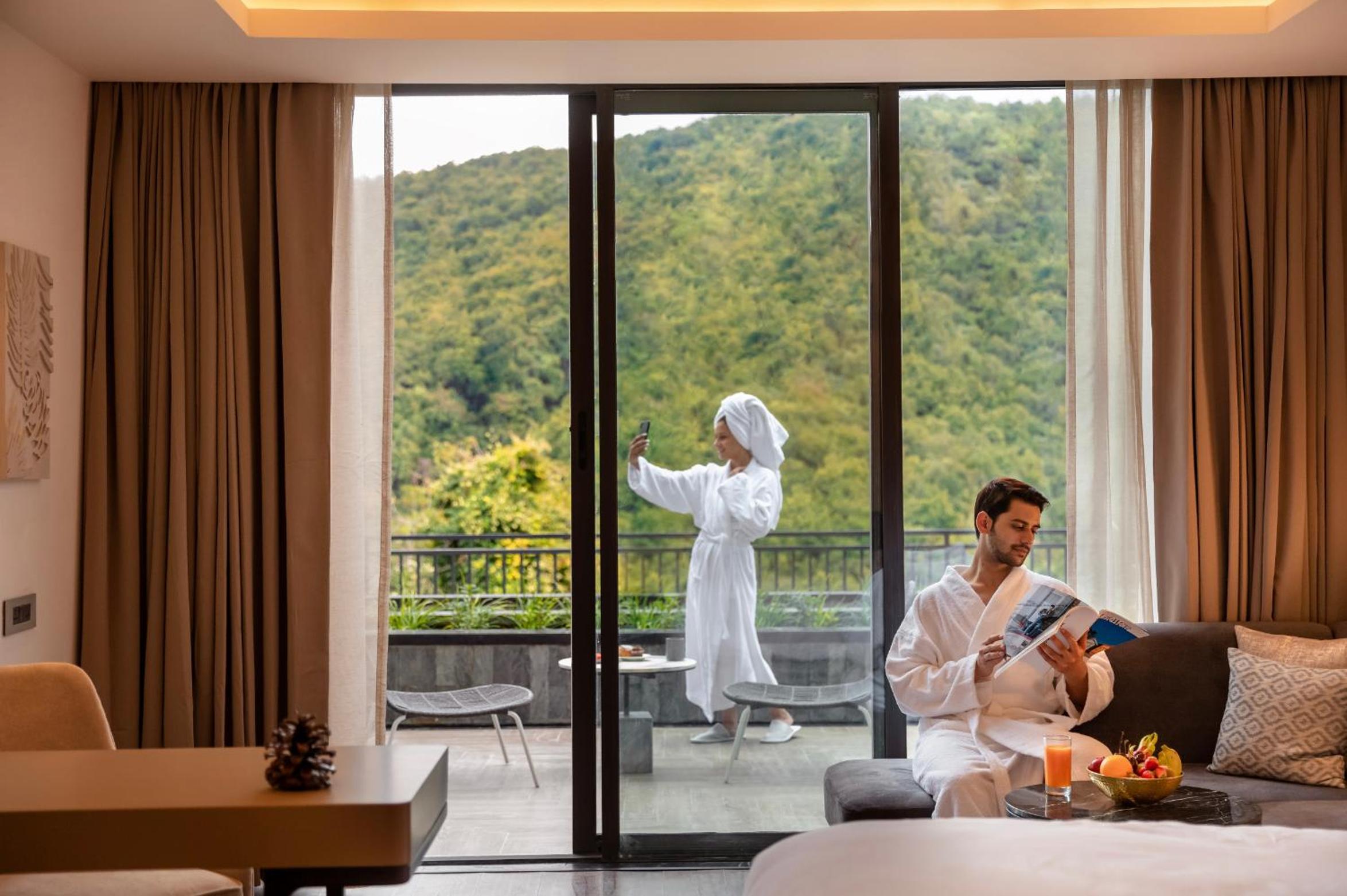 Twin Room with Balcony