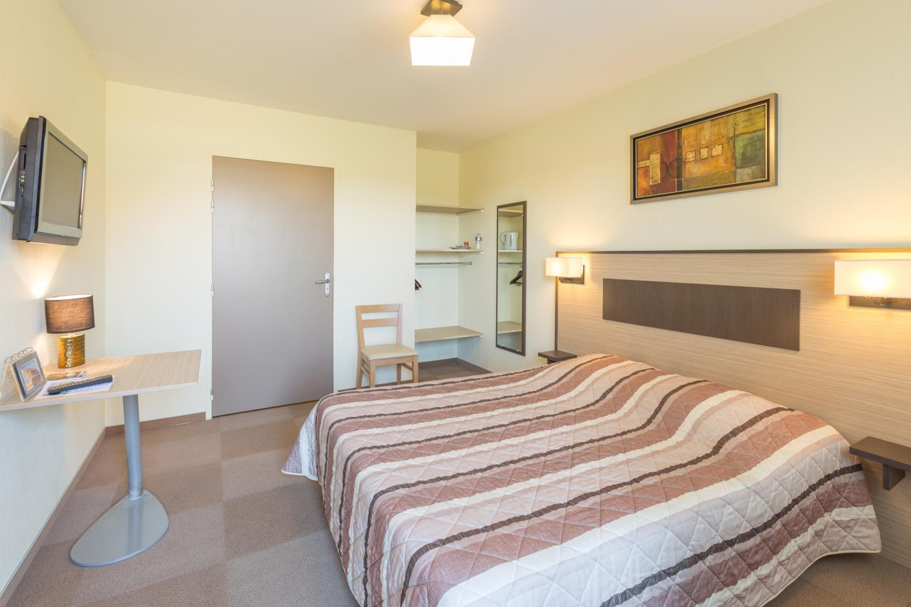 Double Room - Disability Access photo 2