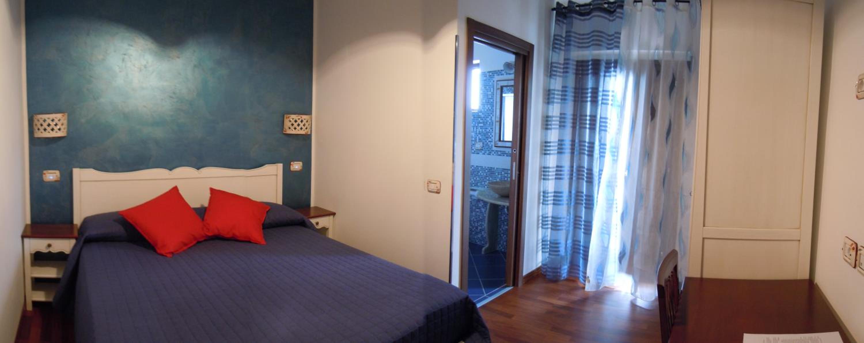 King Room With Balcony photo 1