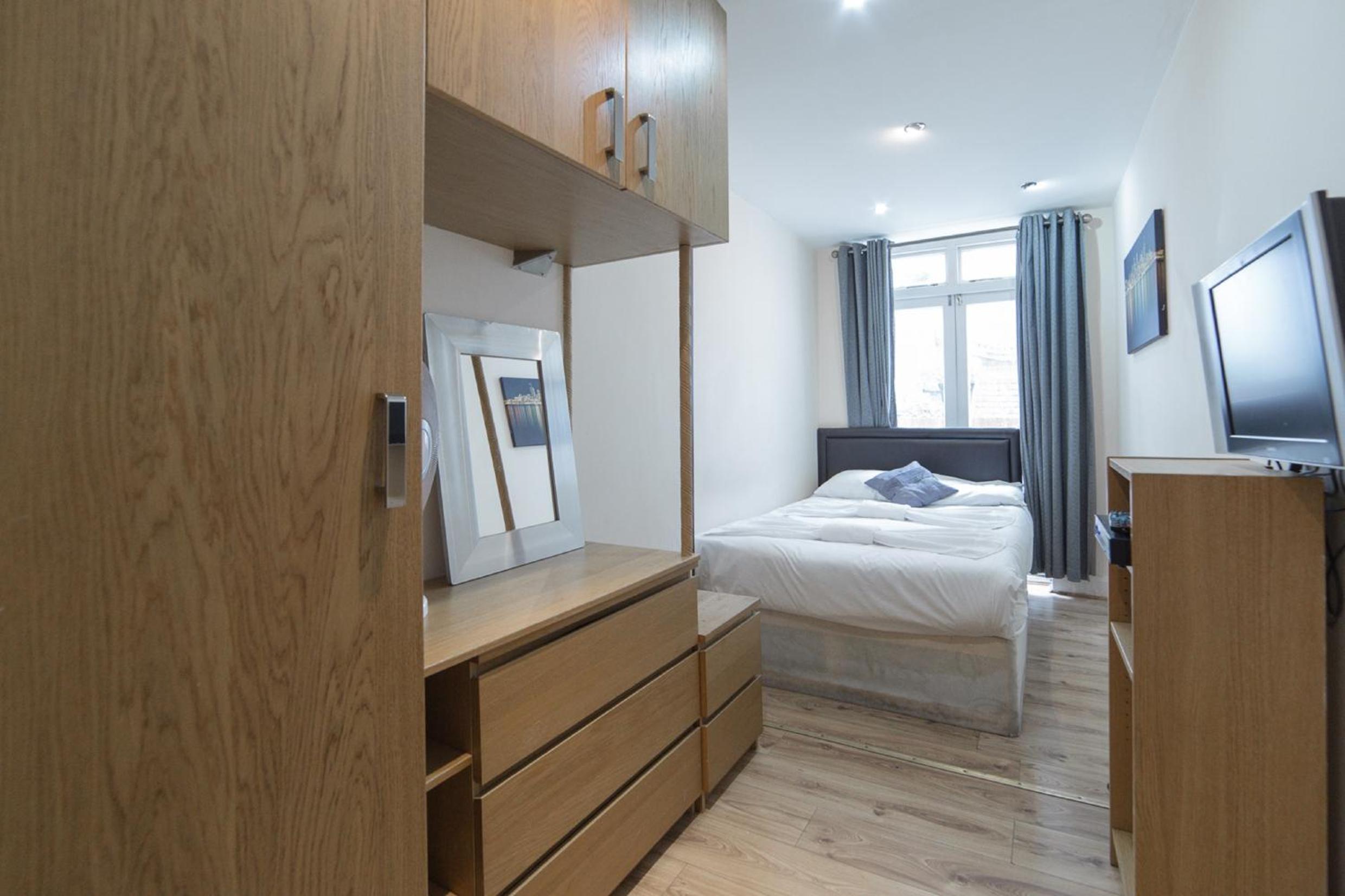 Studio Apartment photo 2