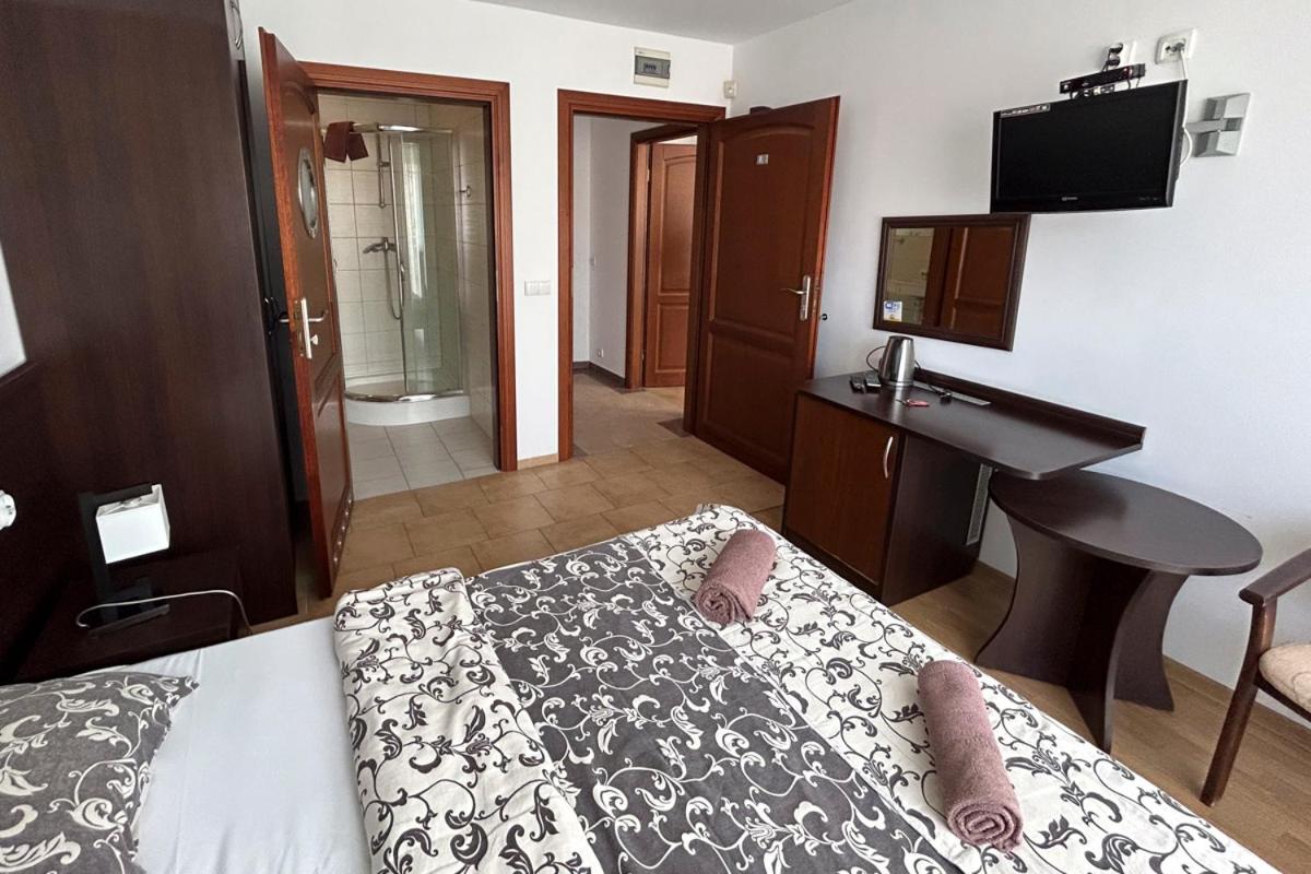 Double Room with Balcony photo 3