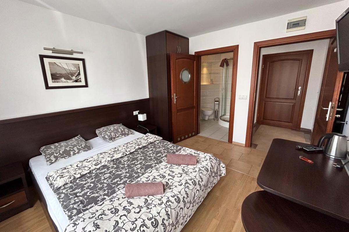 Double Room with Balcony photo 2