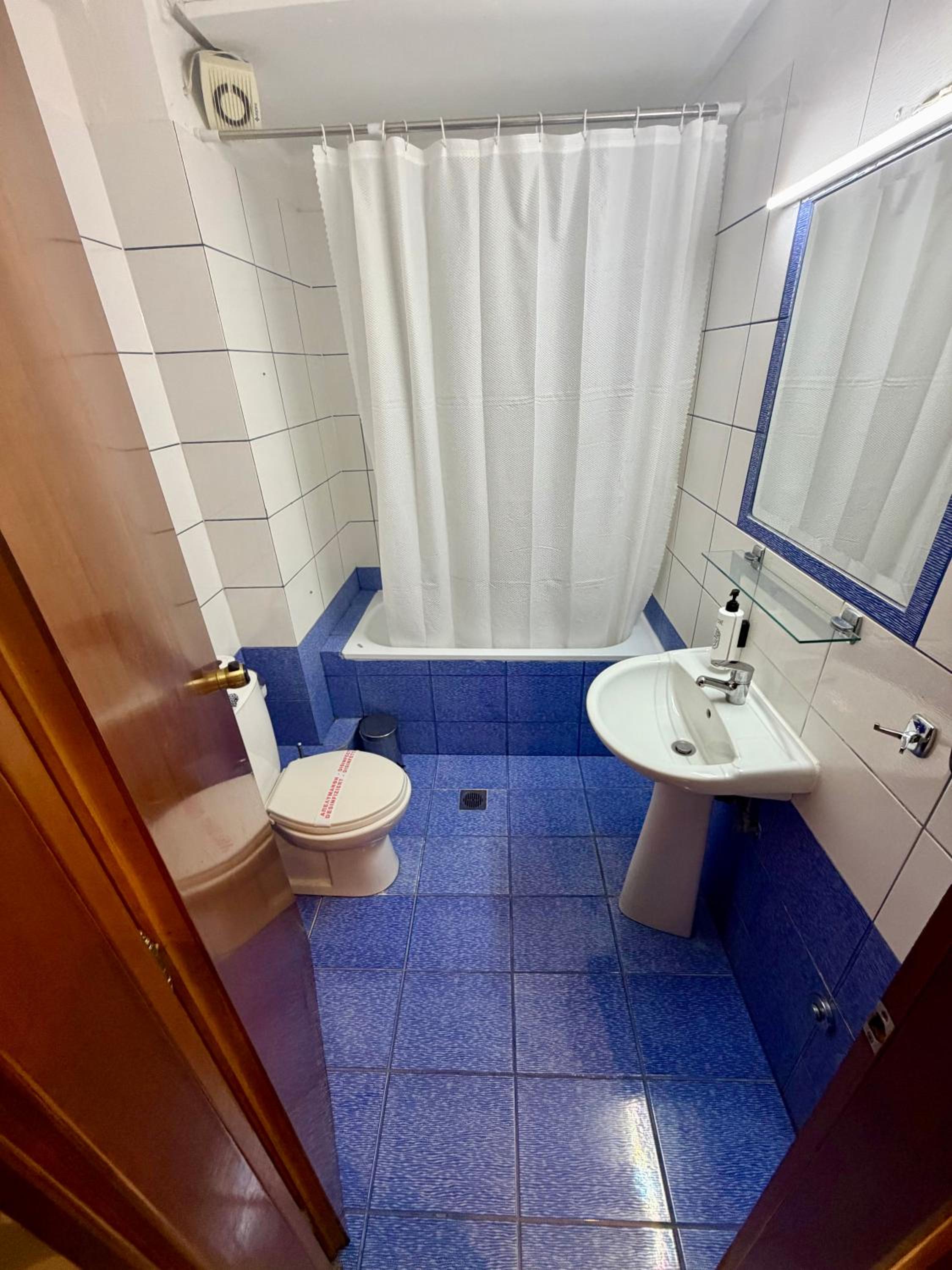 Standard Quadruple Room - Photo 5