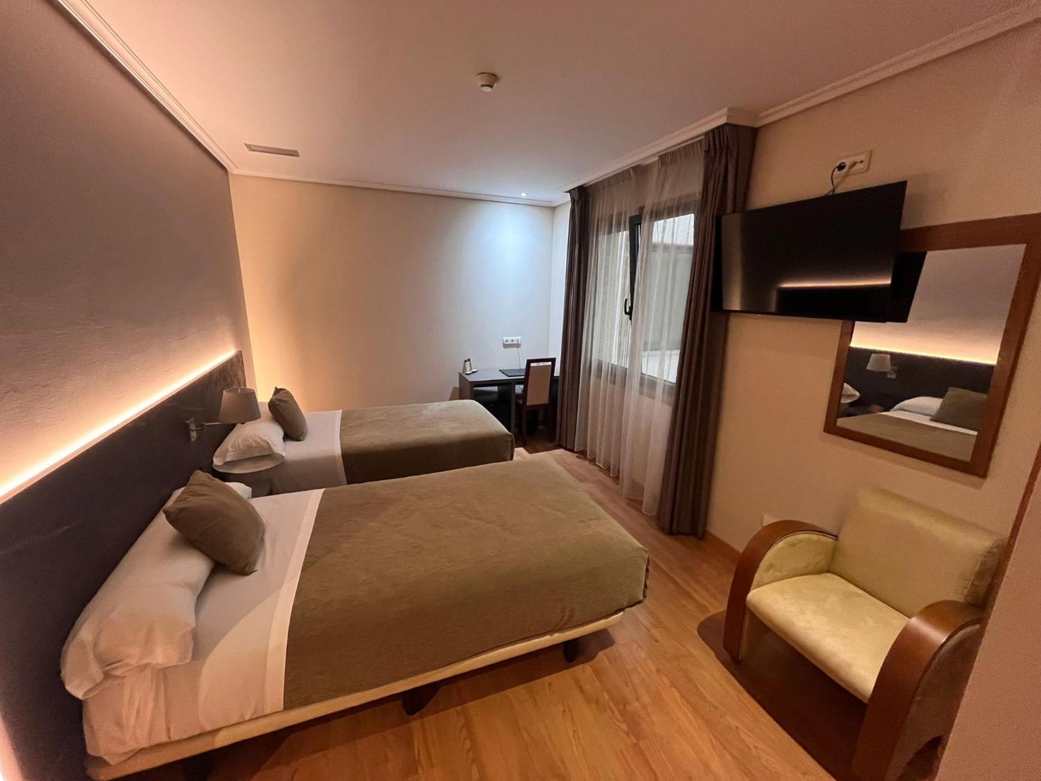 Economy Double or Twin Room - Photo 3