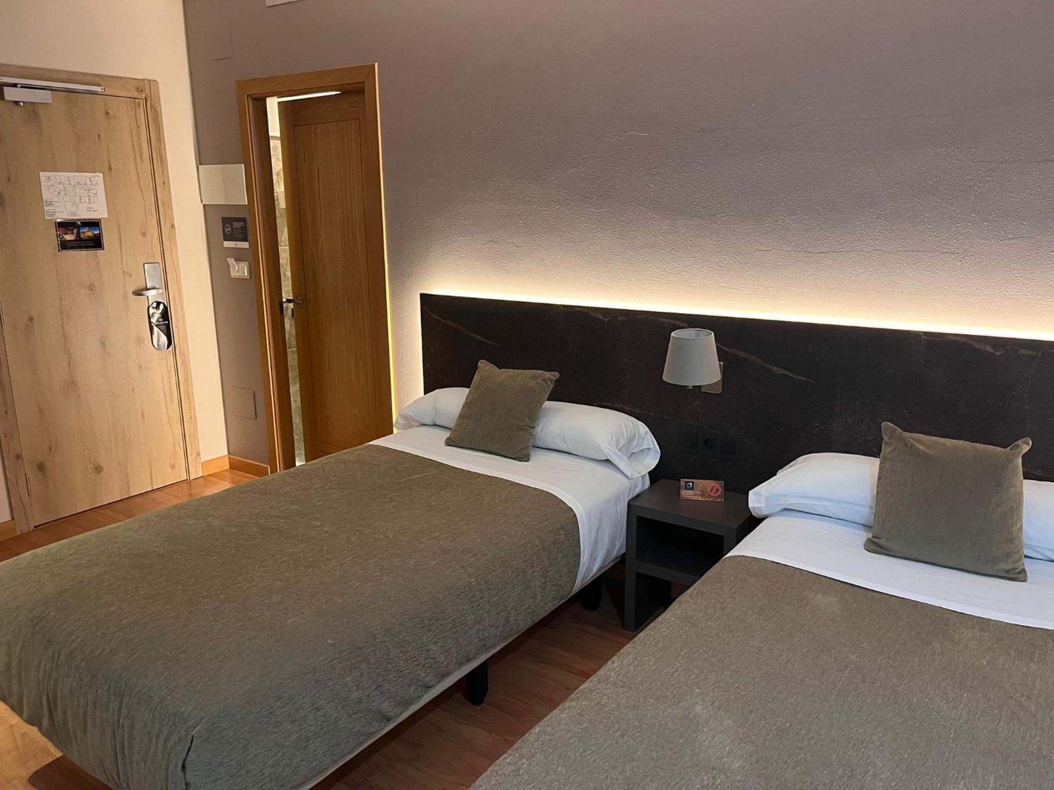 Economy Double or Twin Room - Photo 1