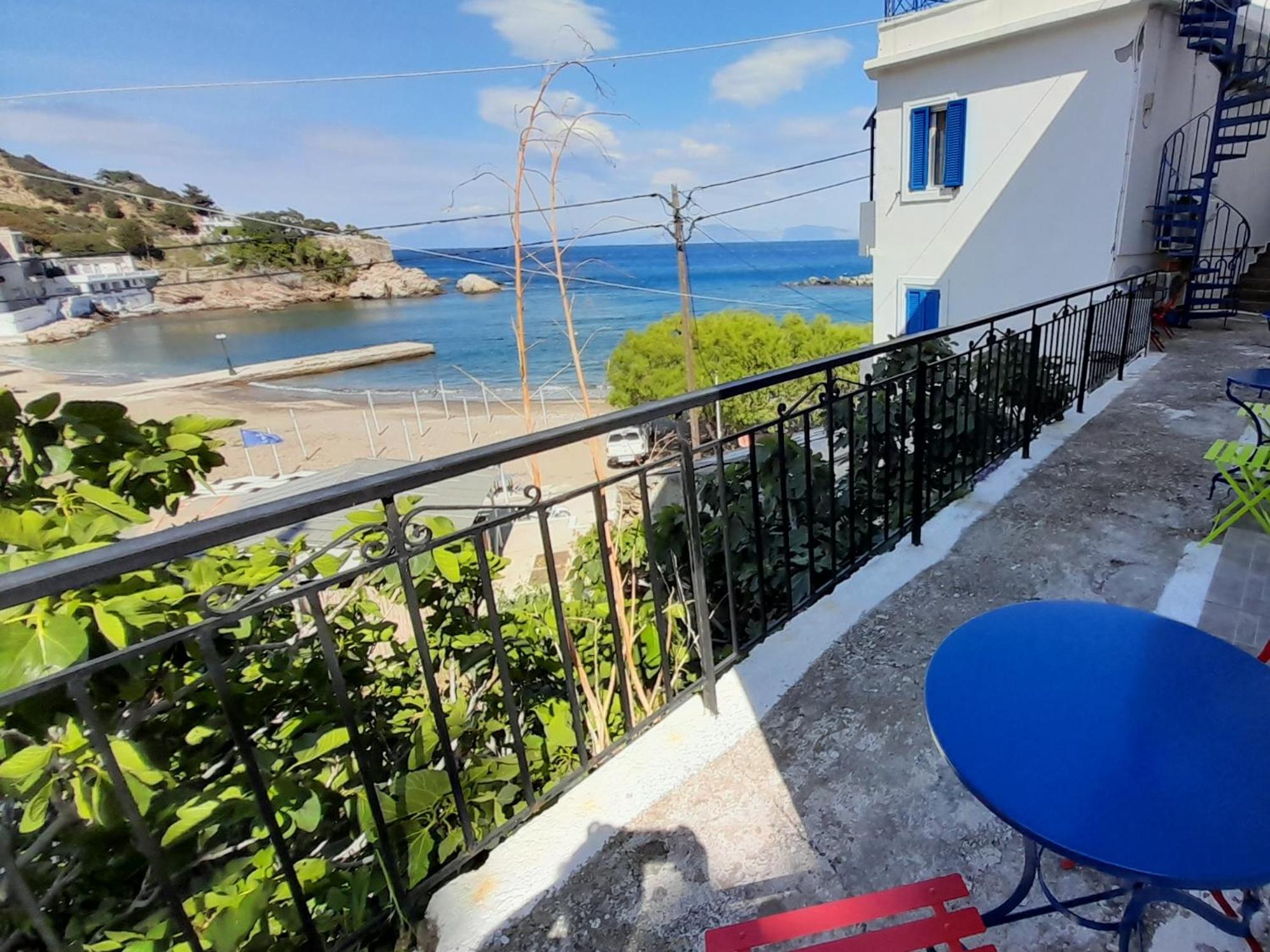 Deluxe Double Room with Sea View photo 2