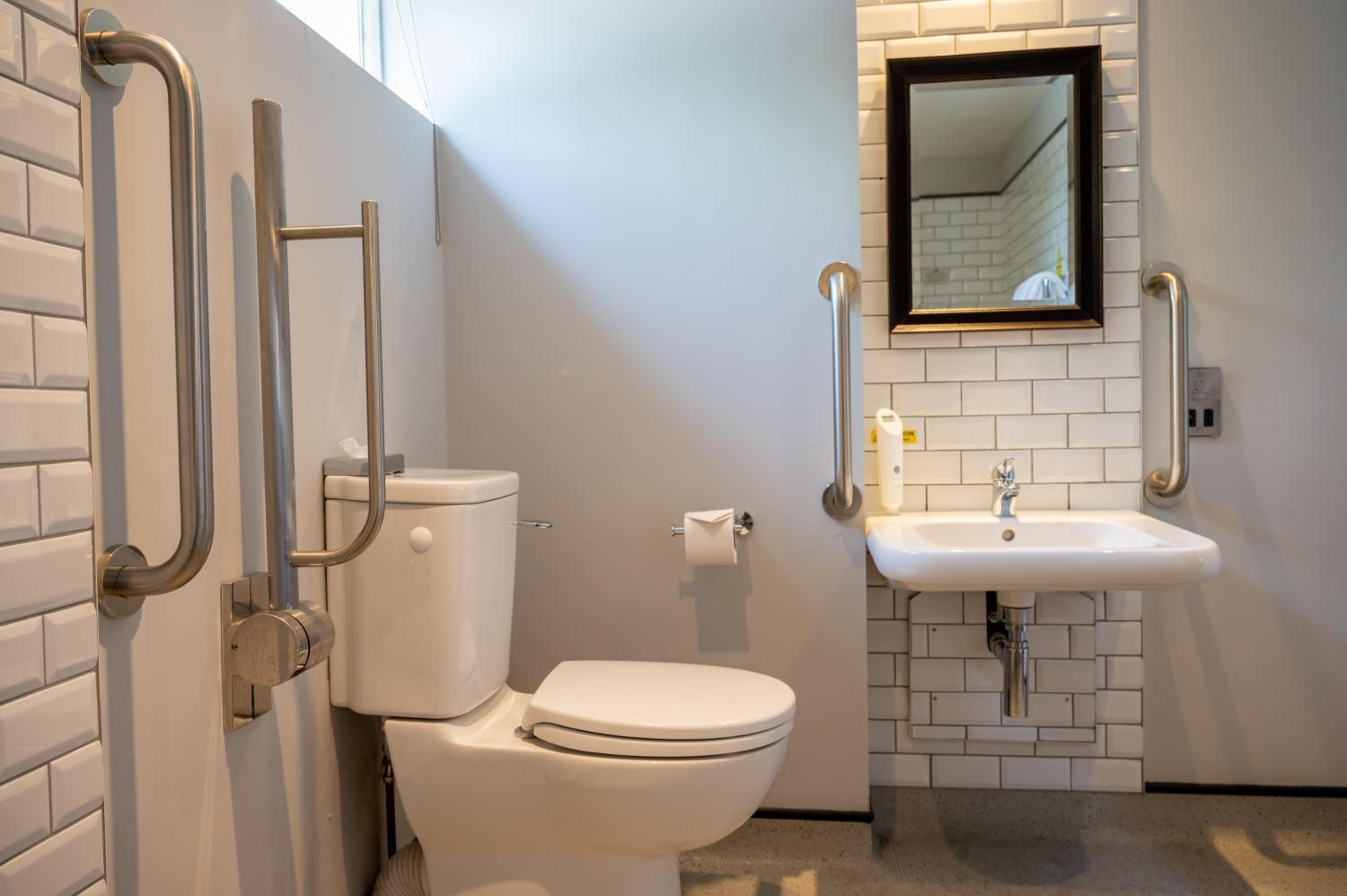 Cedars Inn af Greene King Inns, Billede 3