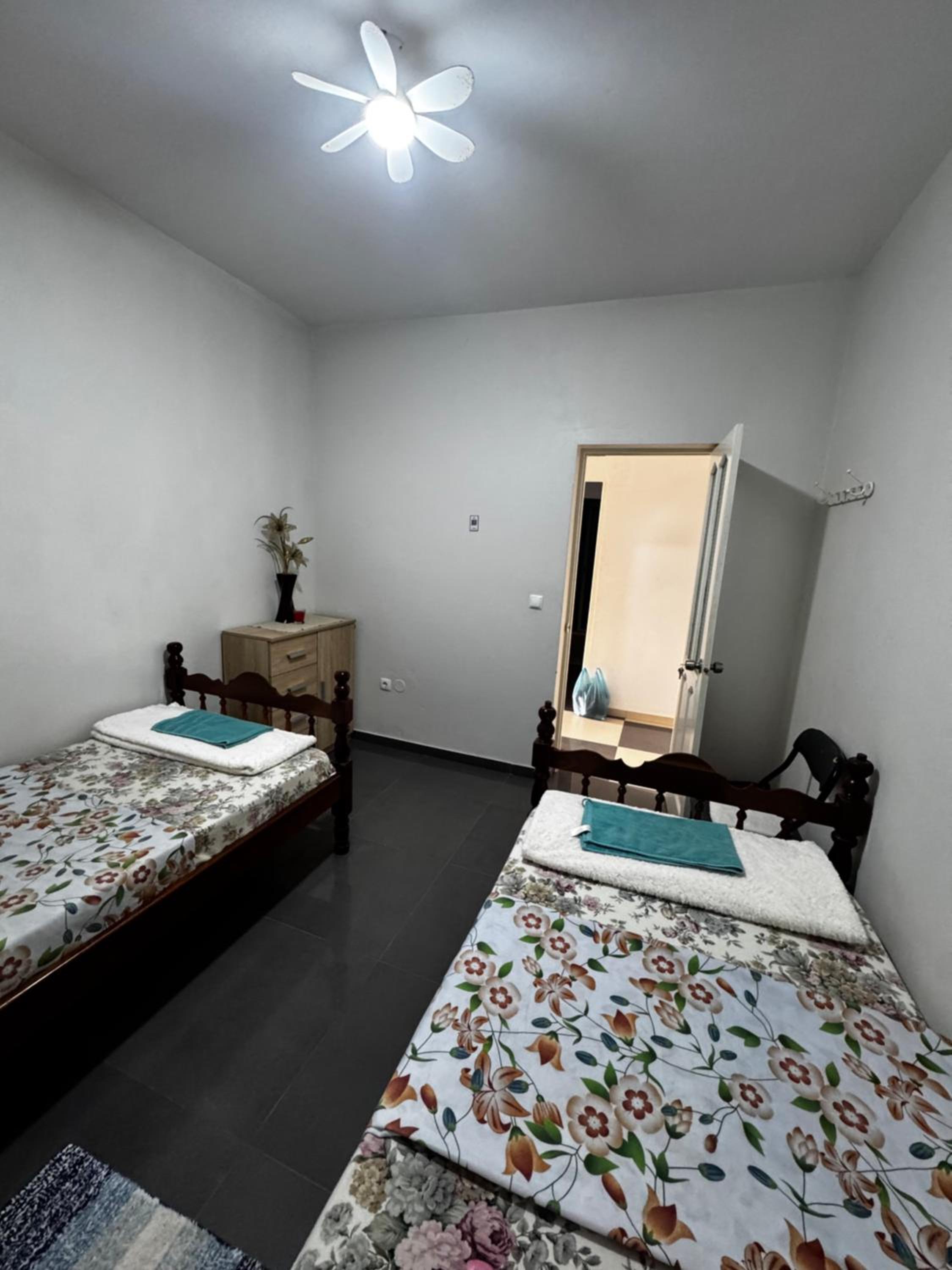 Twin Room with Shared Bathroom photo 3