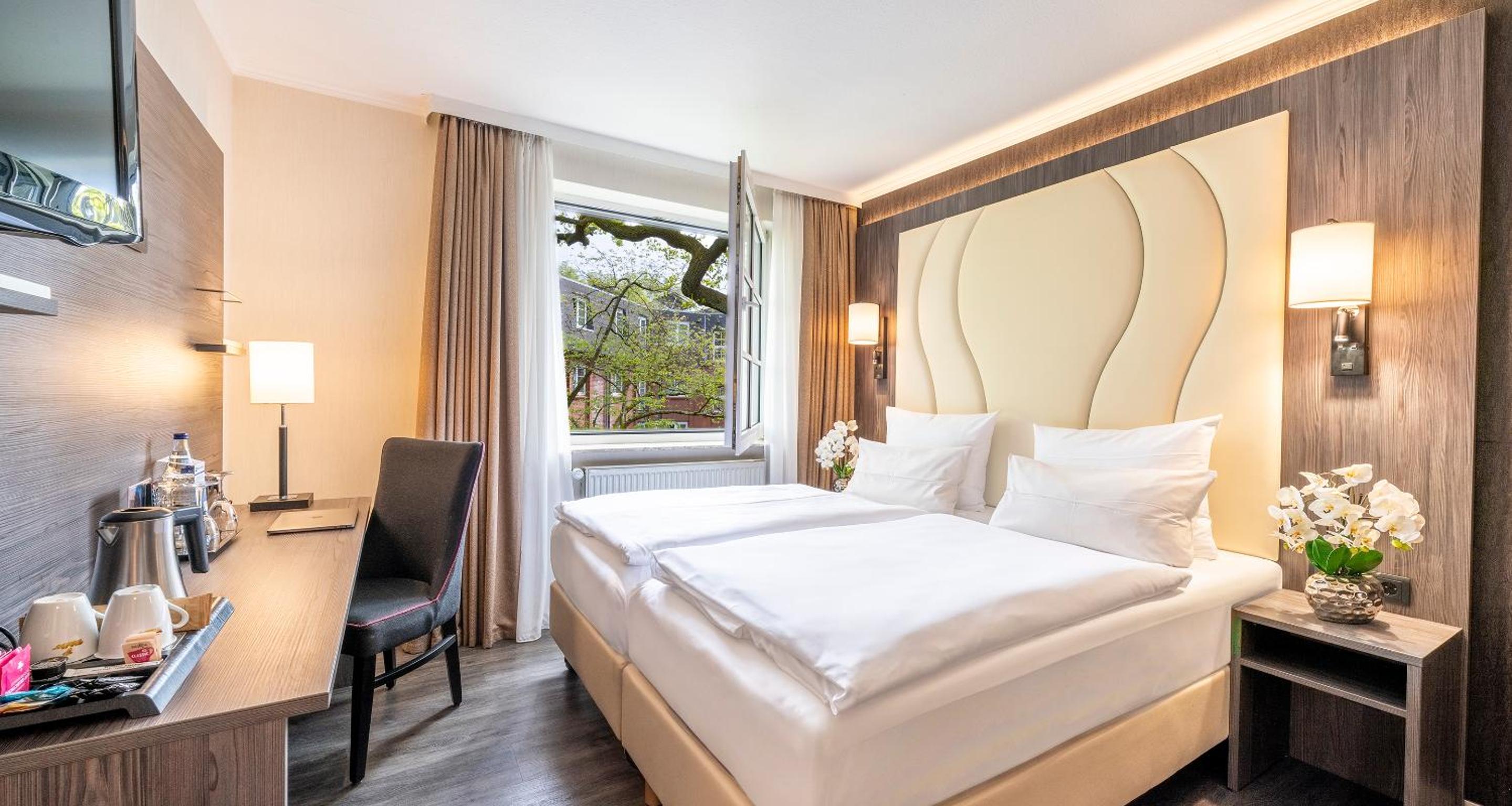 Quadruple Room - Photo 9