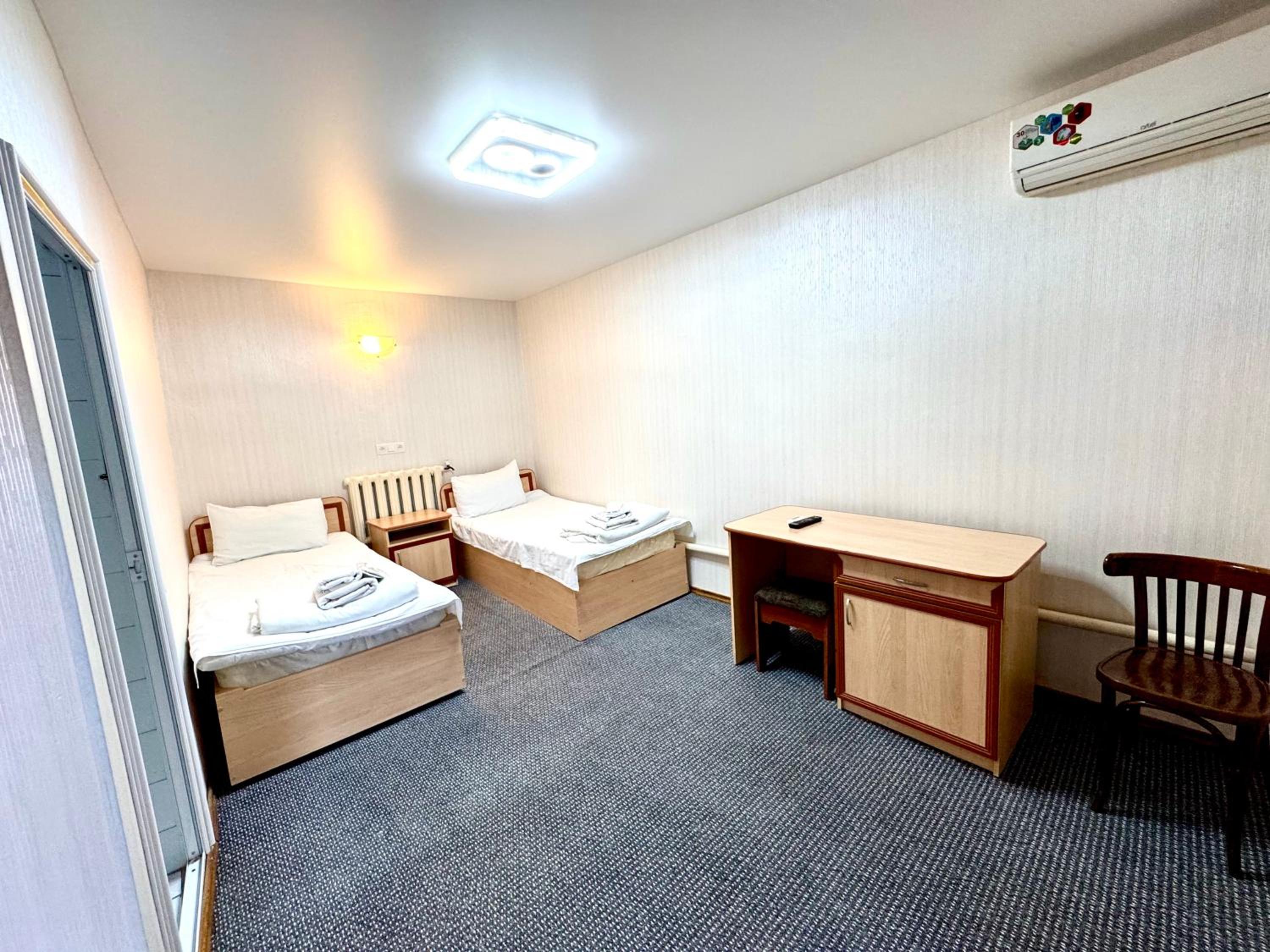 Deluxe Twin Room photo 3
