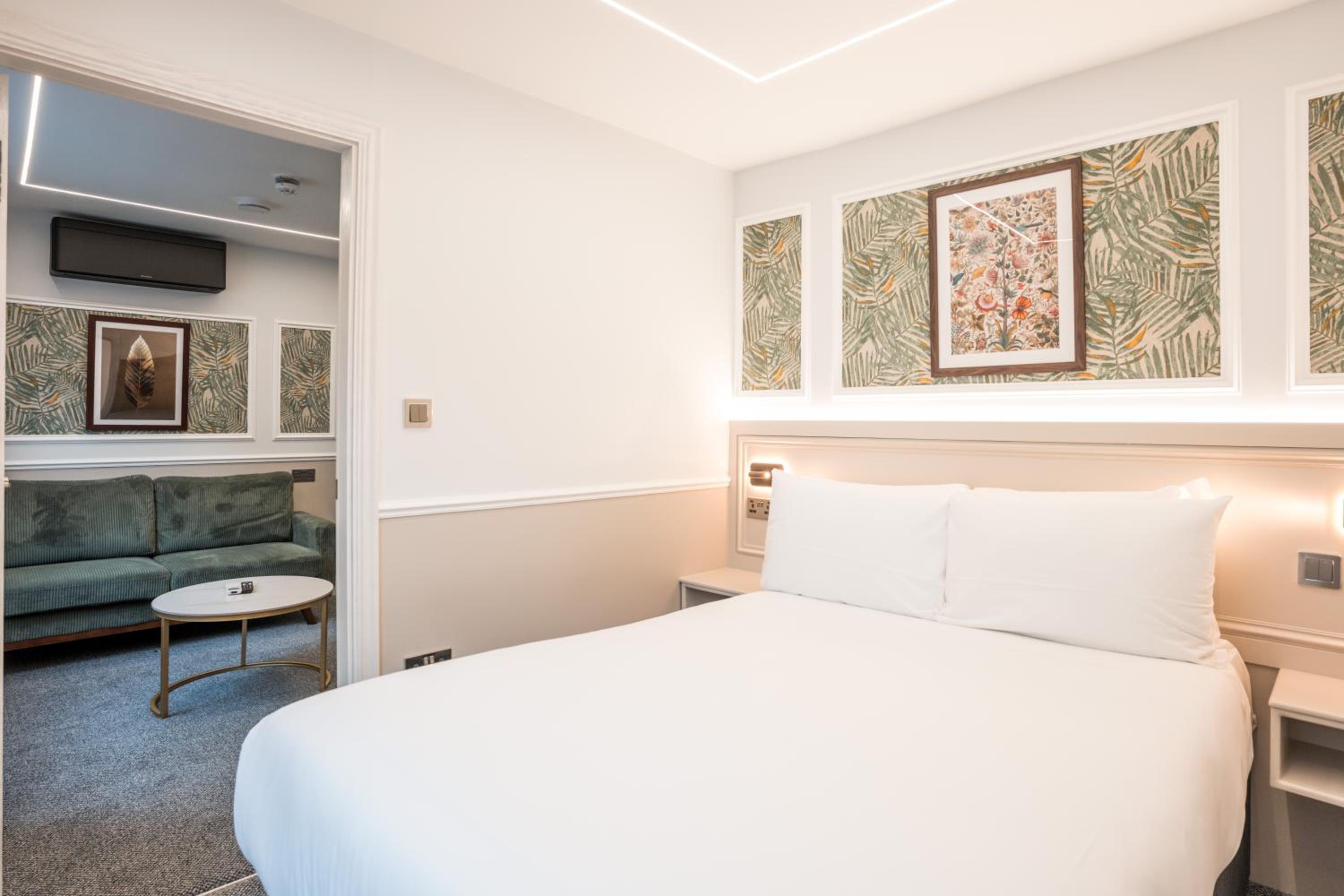 The Whiteley Executive Double Suite