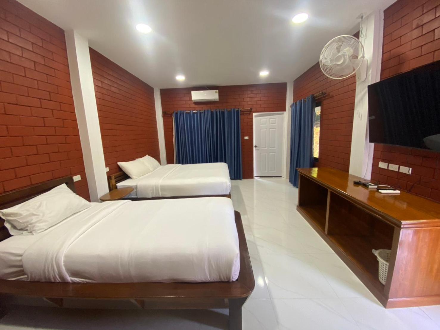 Triple Room with Mountain View