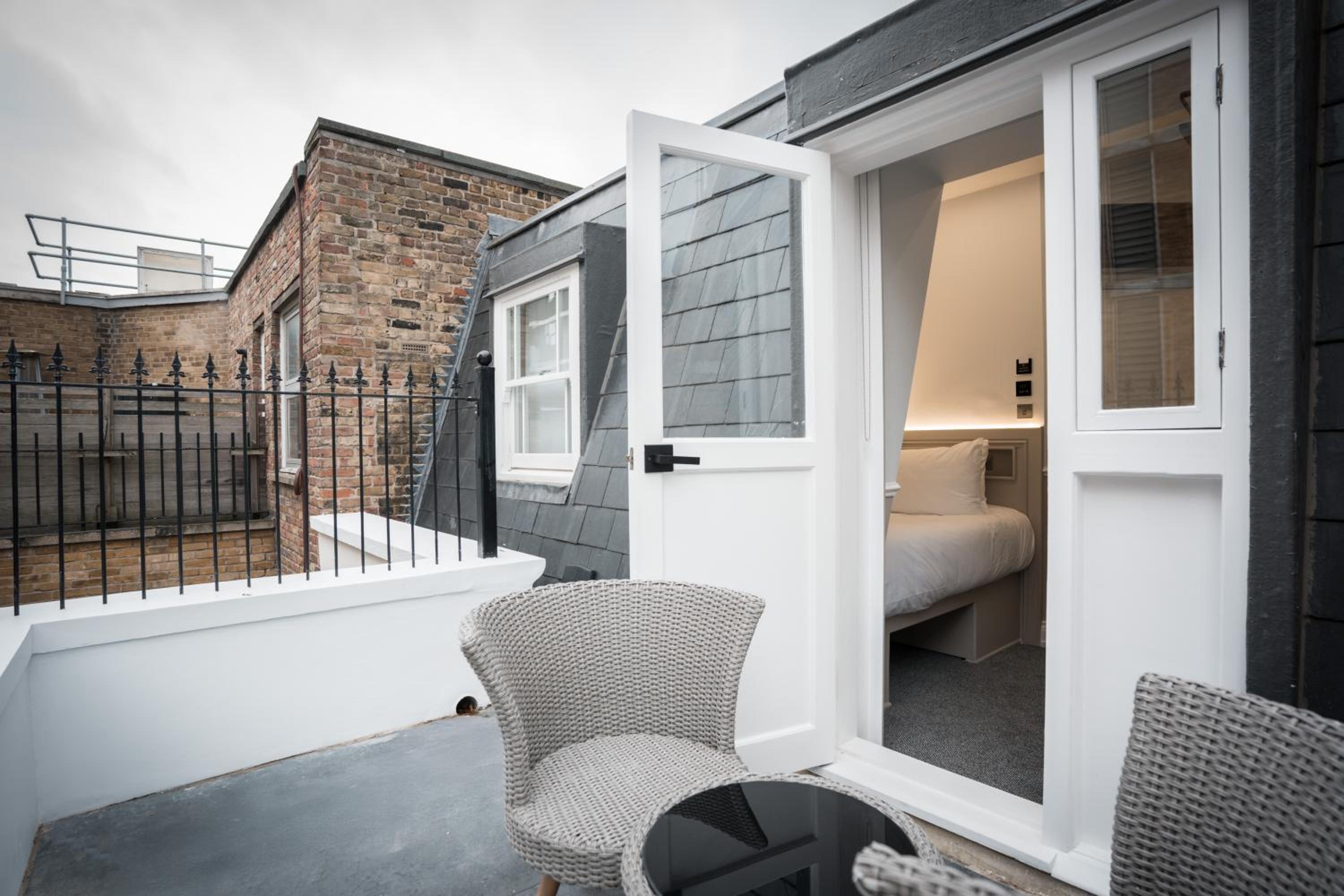 The Whiteley Garden Single Studio