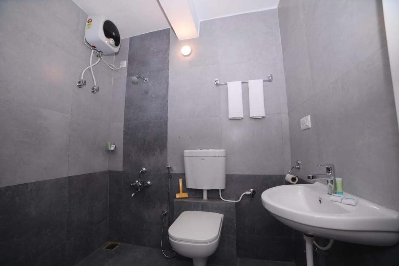 Standard Double Room - Photo 2