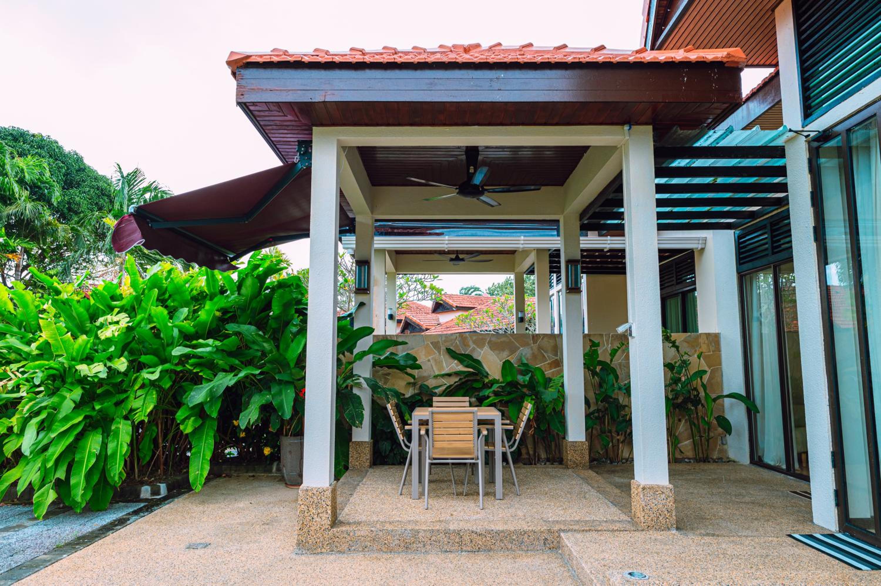 Villa with Sea View - Photo 15