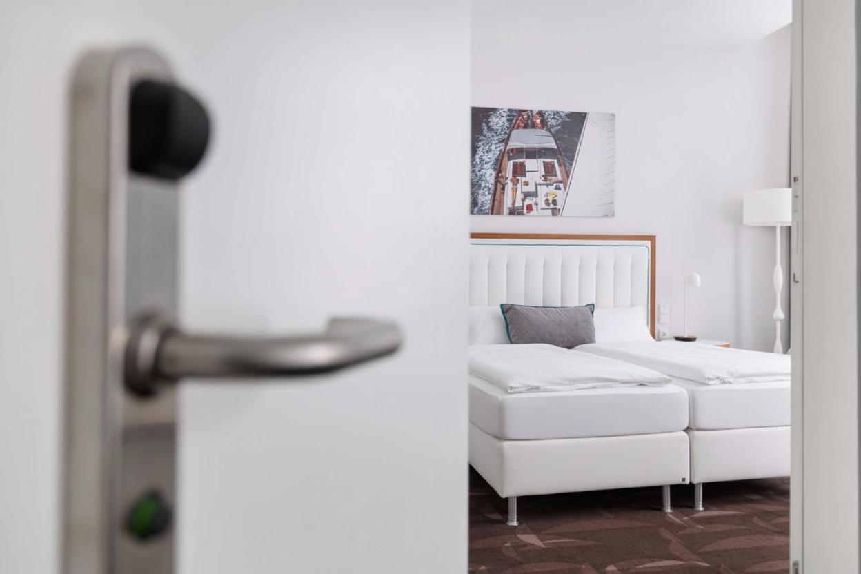 Family Room - Photo 3