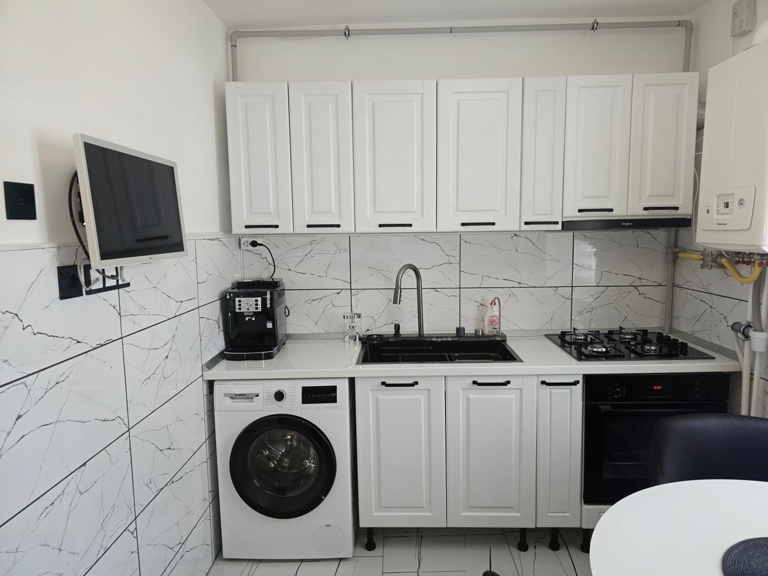 Two-Bedroom Apartment with Resort View photo 3