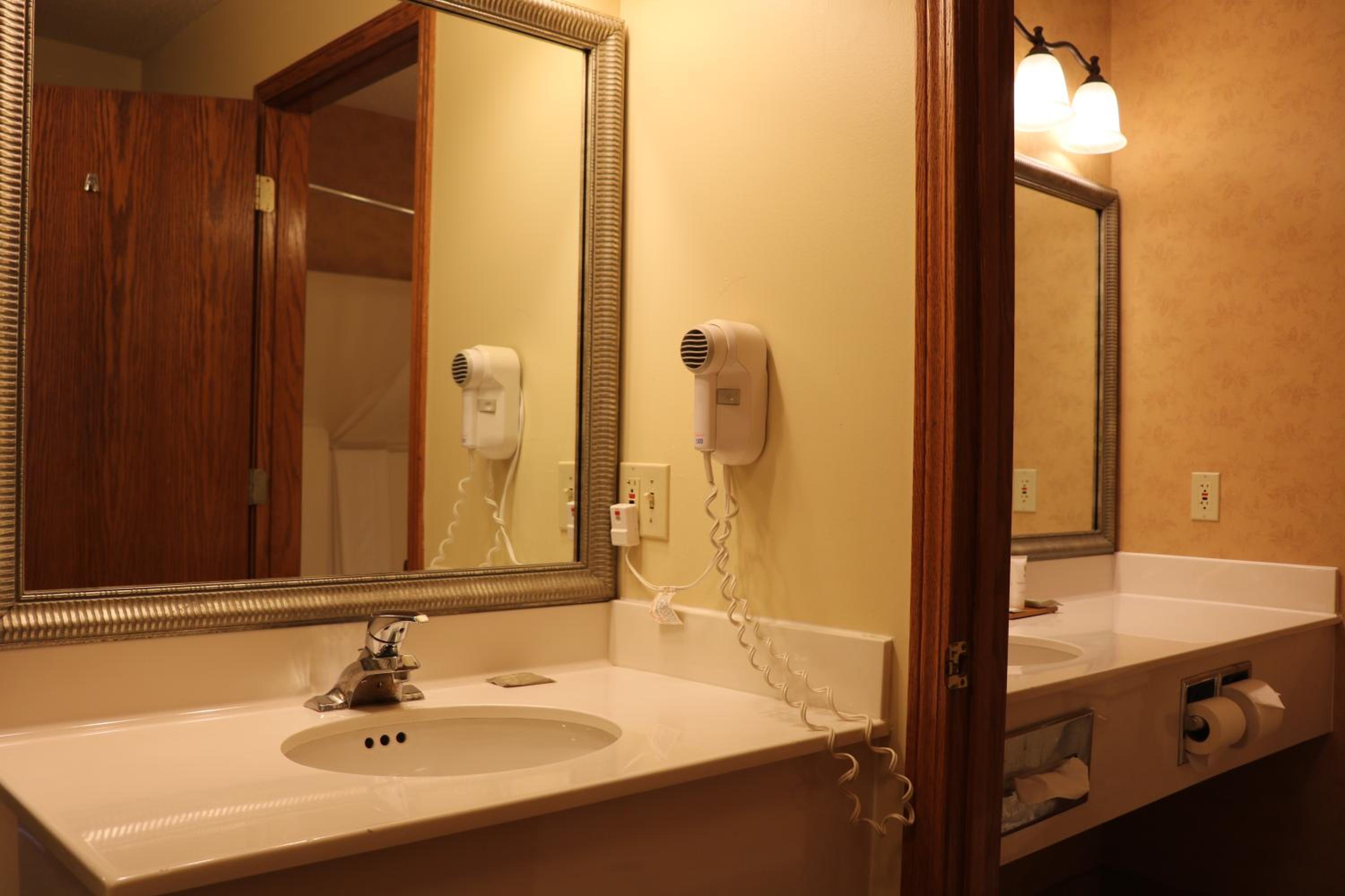 King Room with Whirlpool - Non-smoking - Photo 4