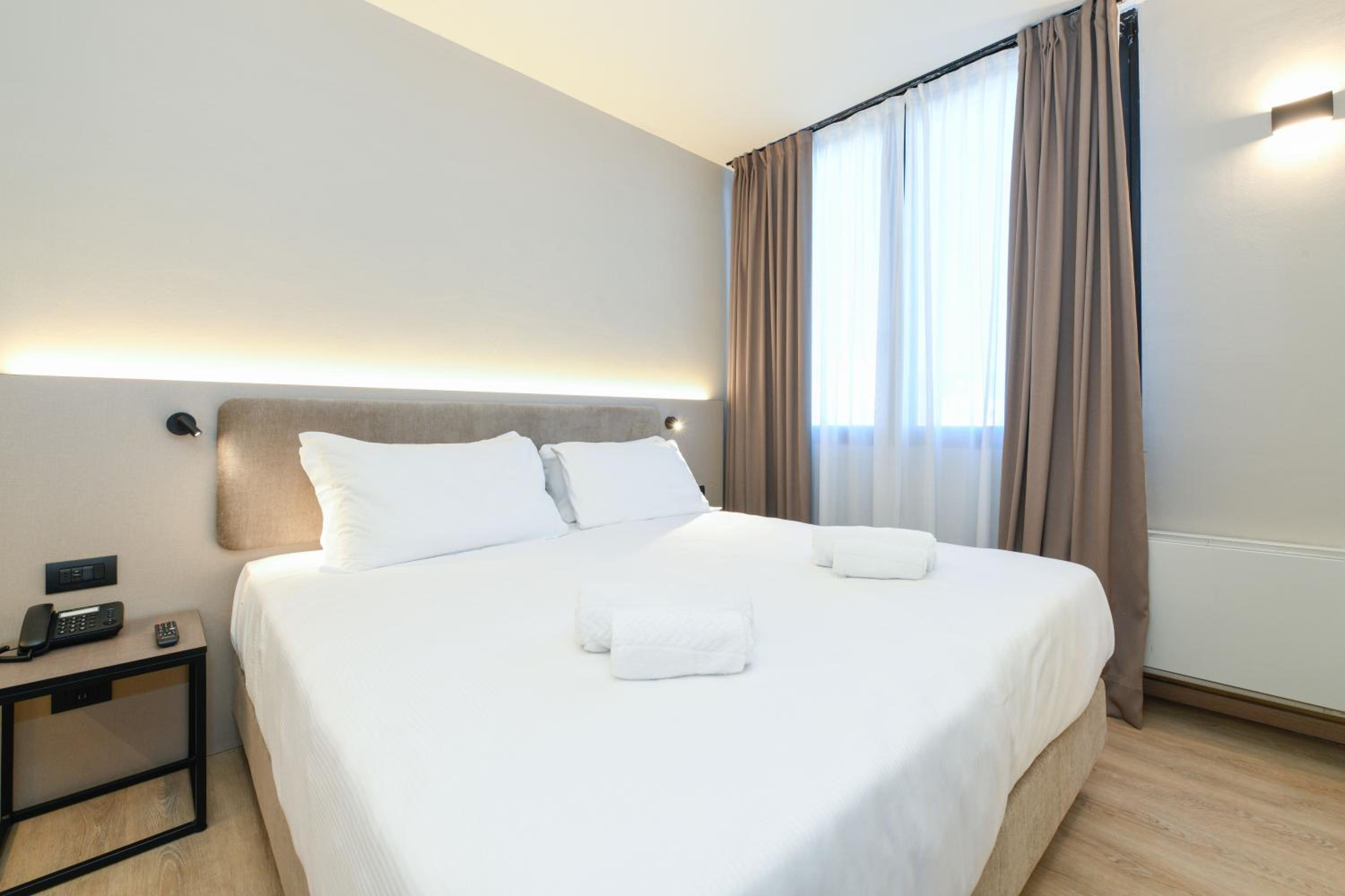 Executive Double Room - Non-Smoking photo 3