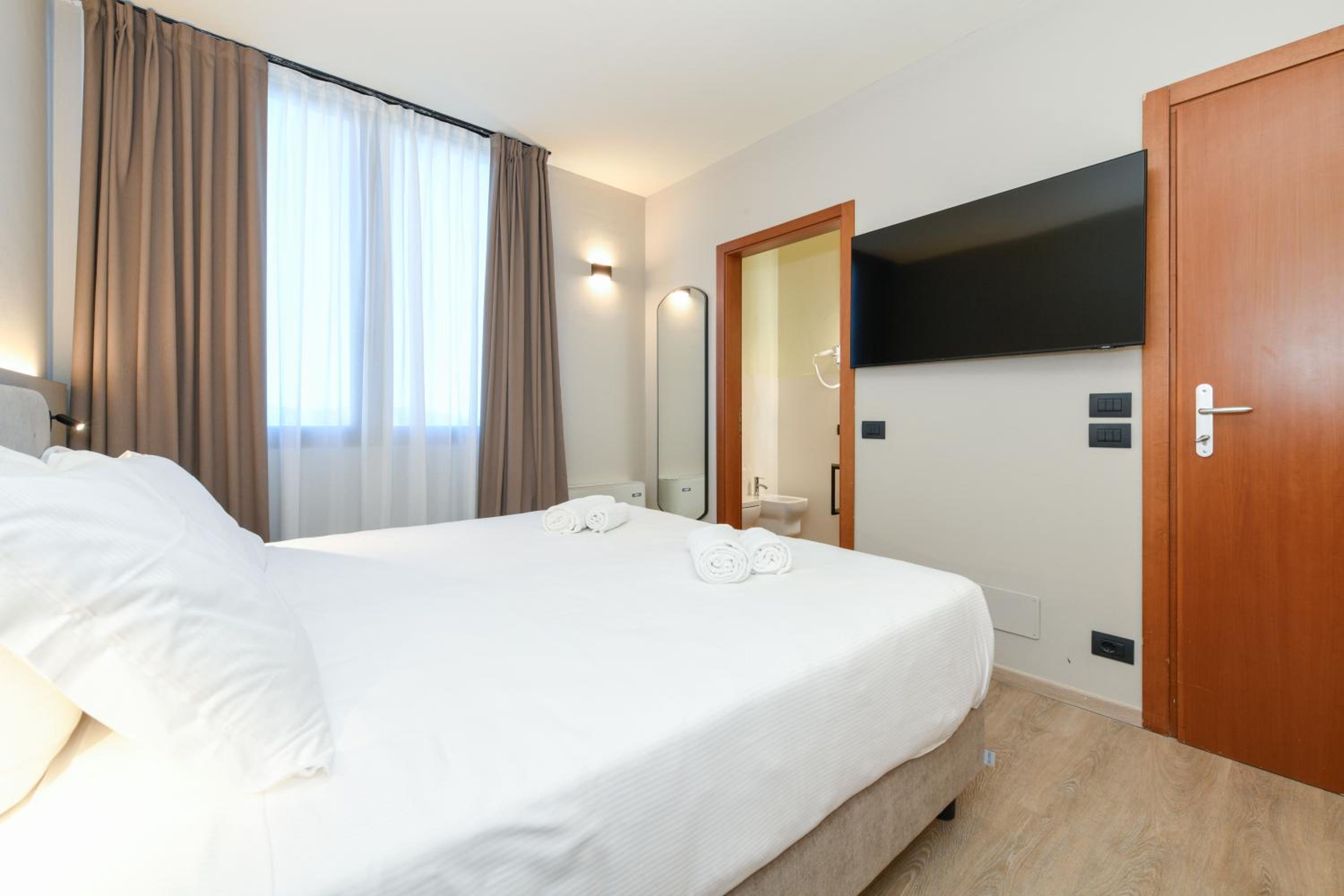 Executive Double Room - Non-Smoking photo 2
