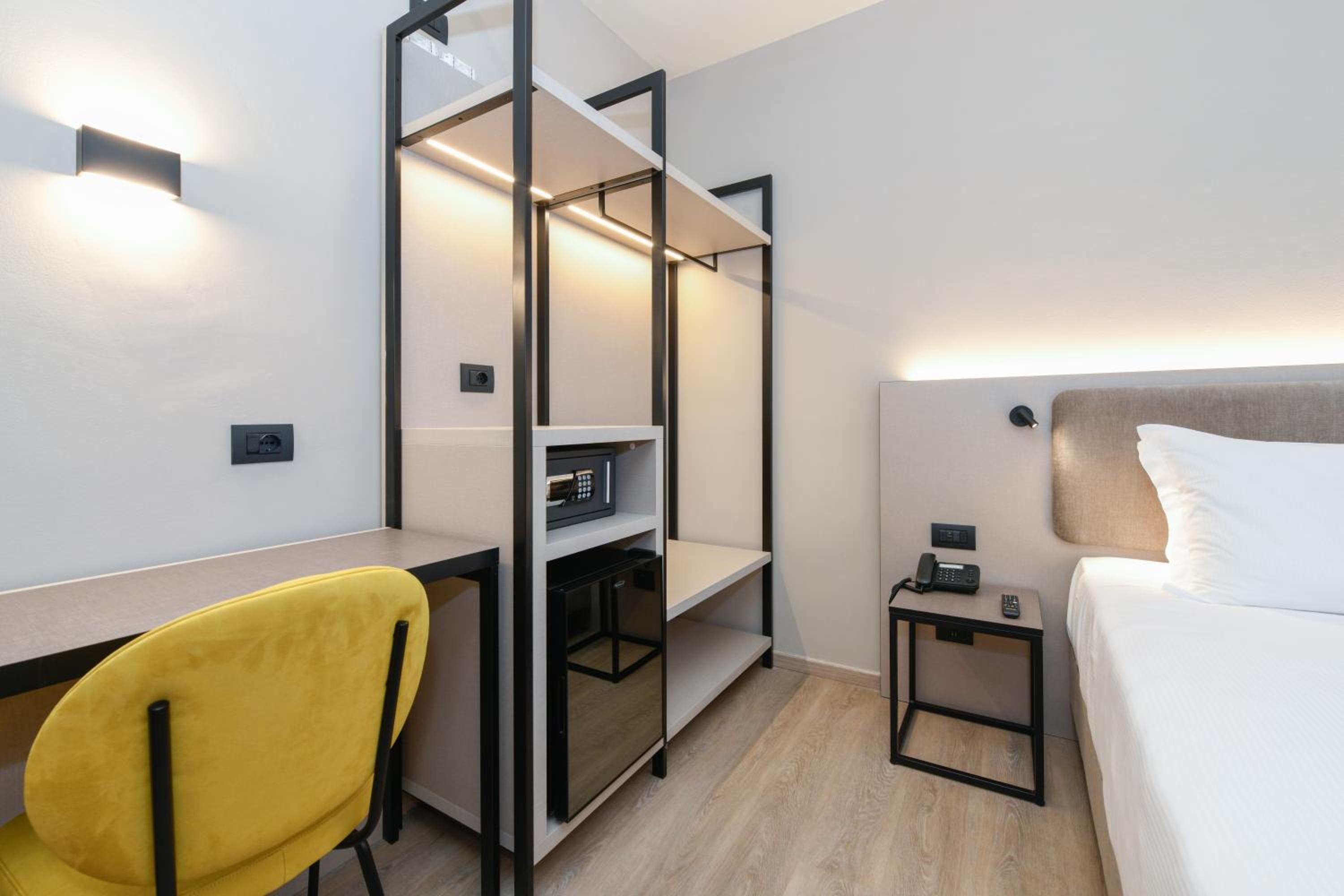 Executive Queen Room