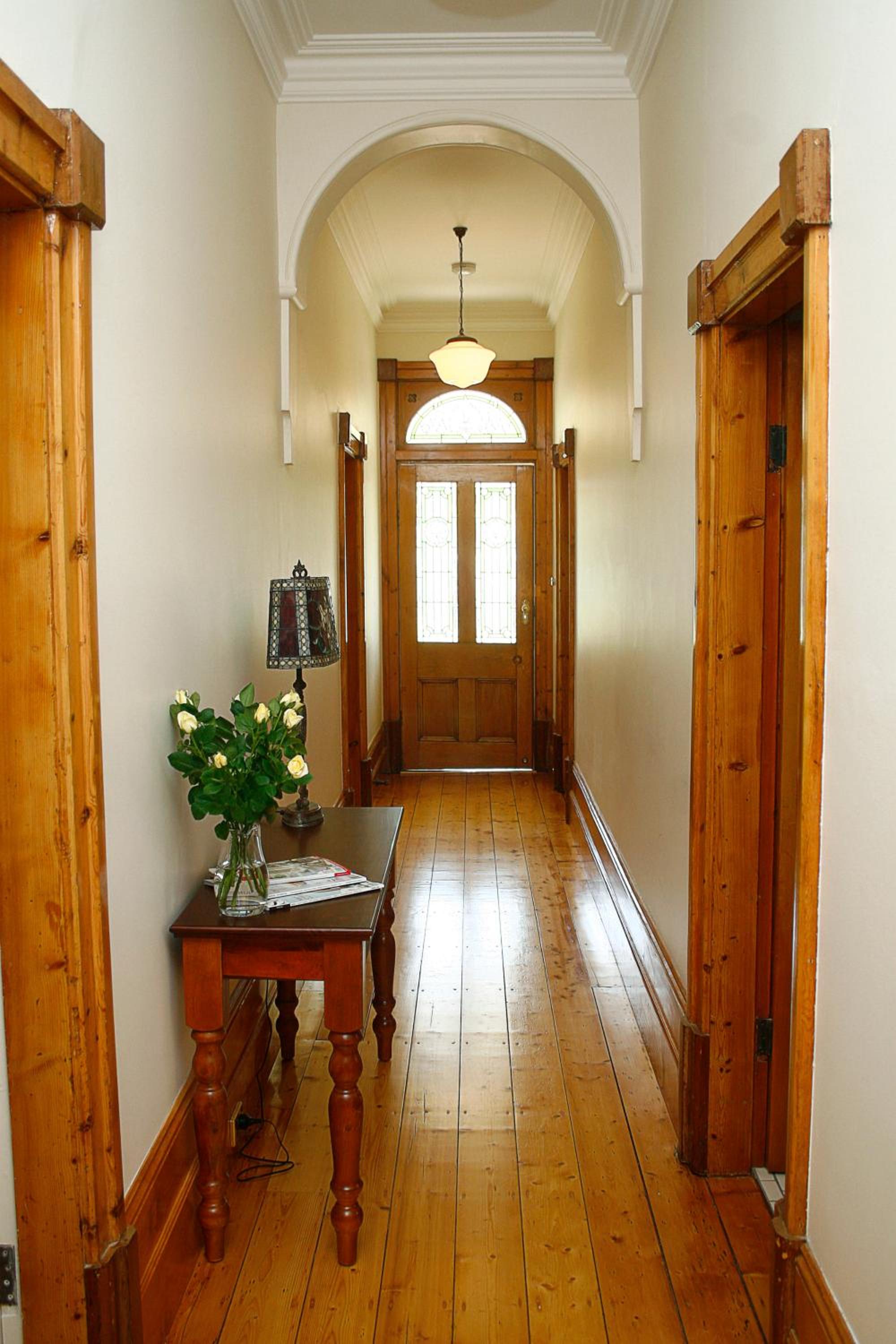 Three-Bedroom House photo 3