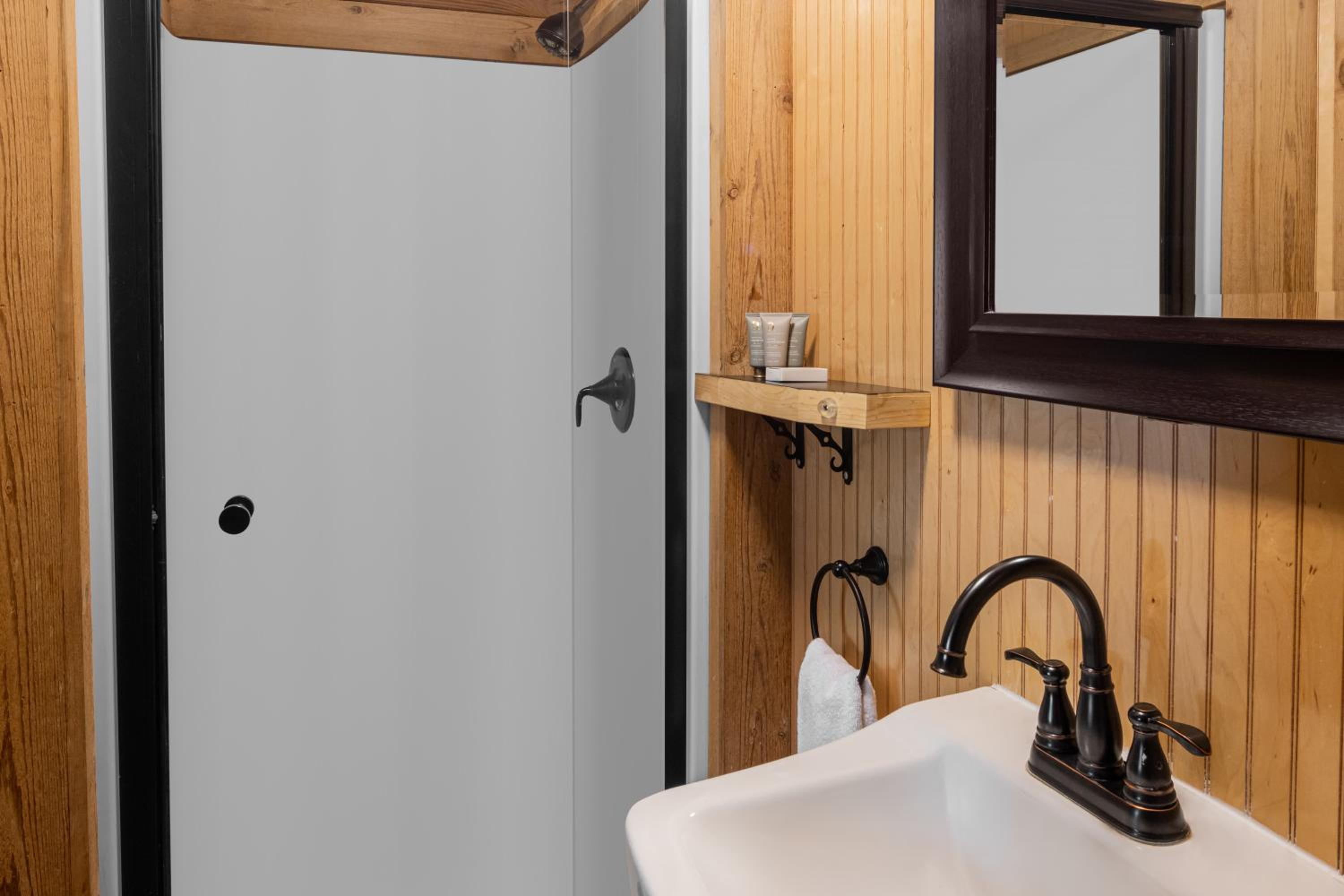 Deluxe Cabin Rental - 4 Person photo 3