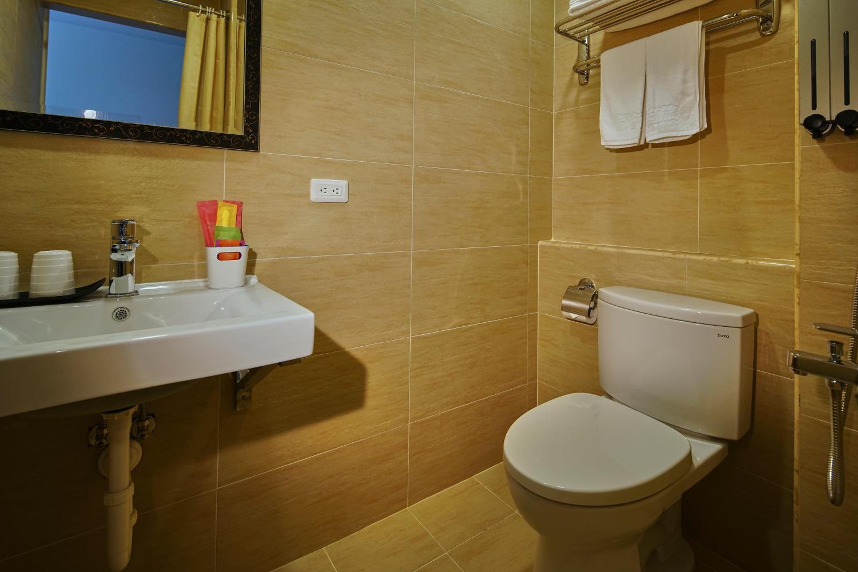 Economy Double Room photo 3