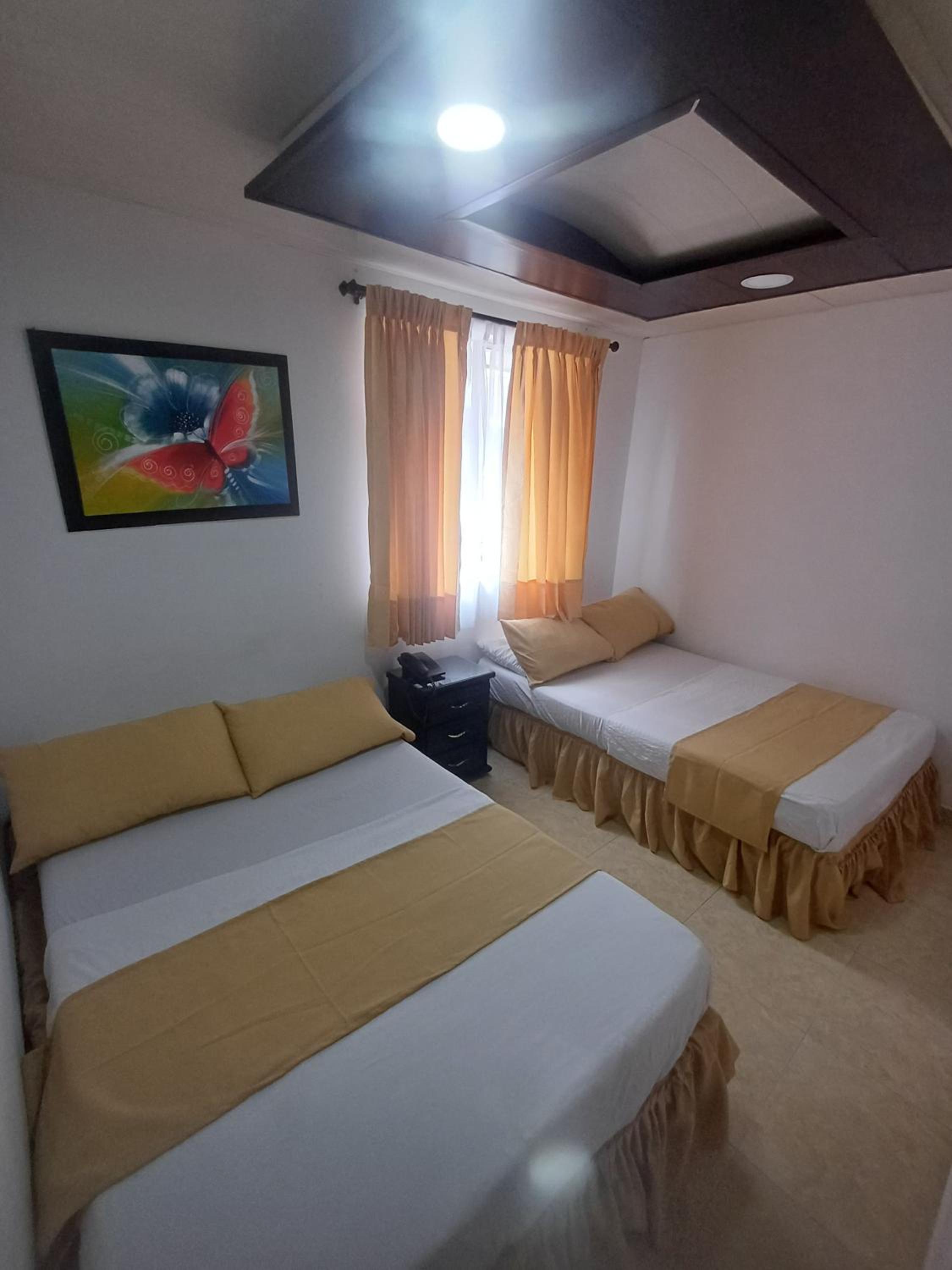 Budget Twin Room photo 2