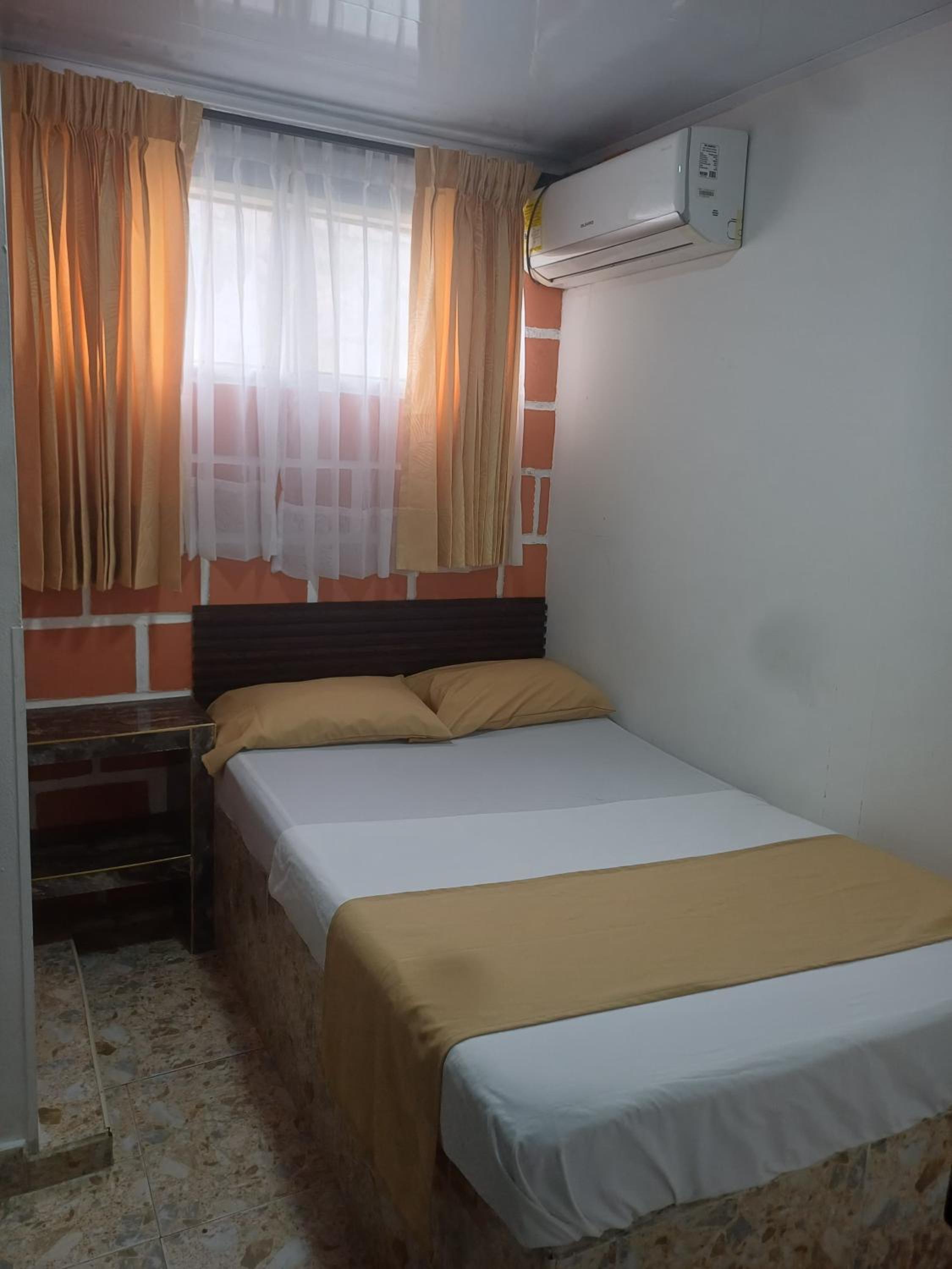 Single Room photo 2