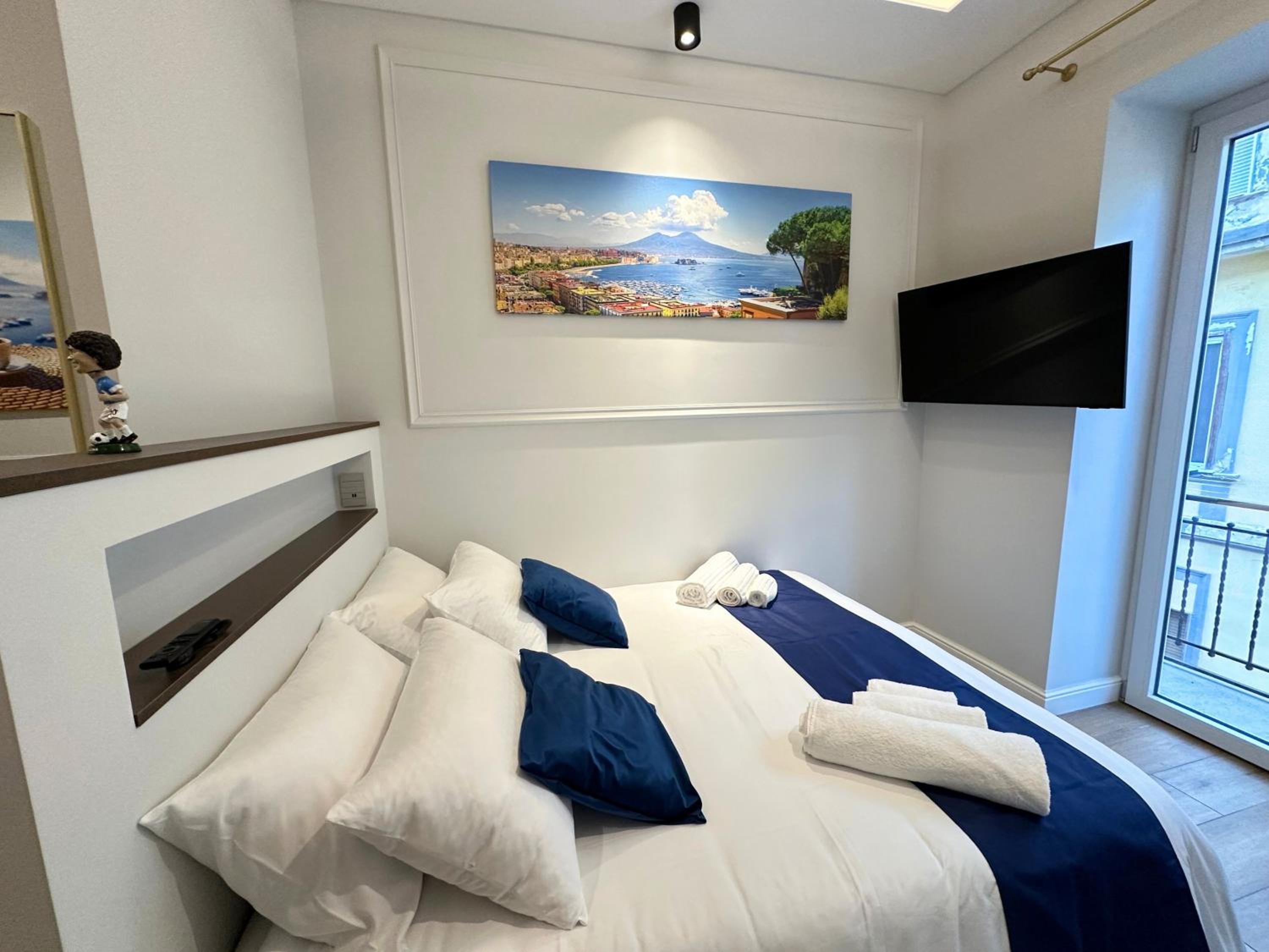 Deluxe Double or Twin Room with City View