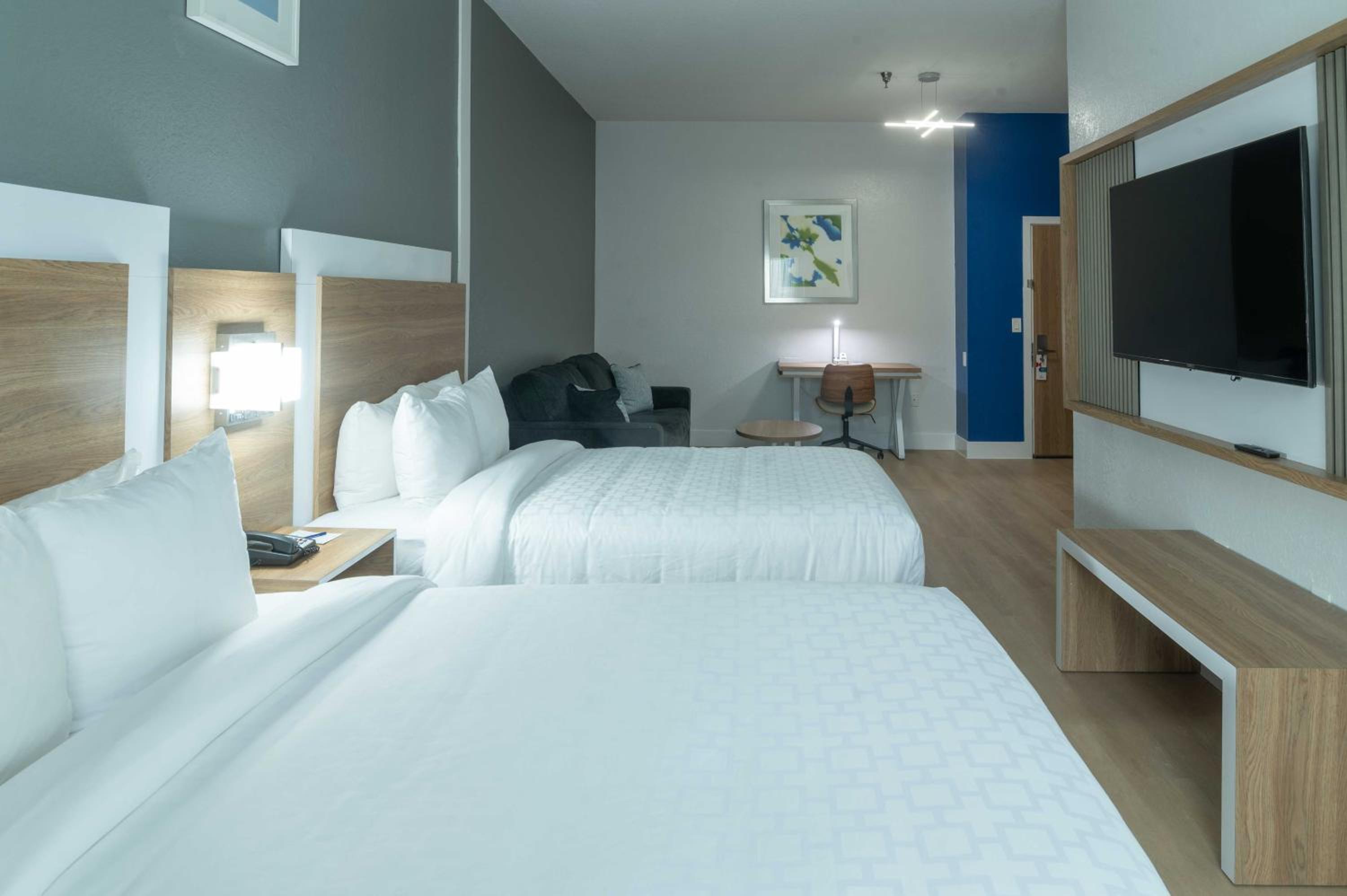 One Room Suite with Two Double Beds - Non Smoking - Photo 2