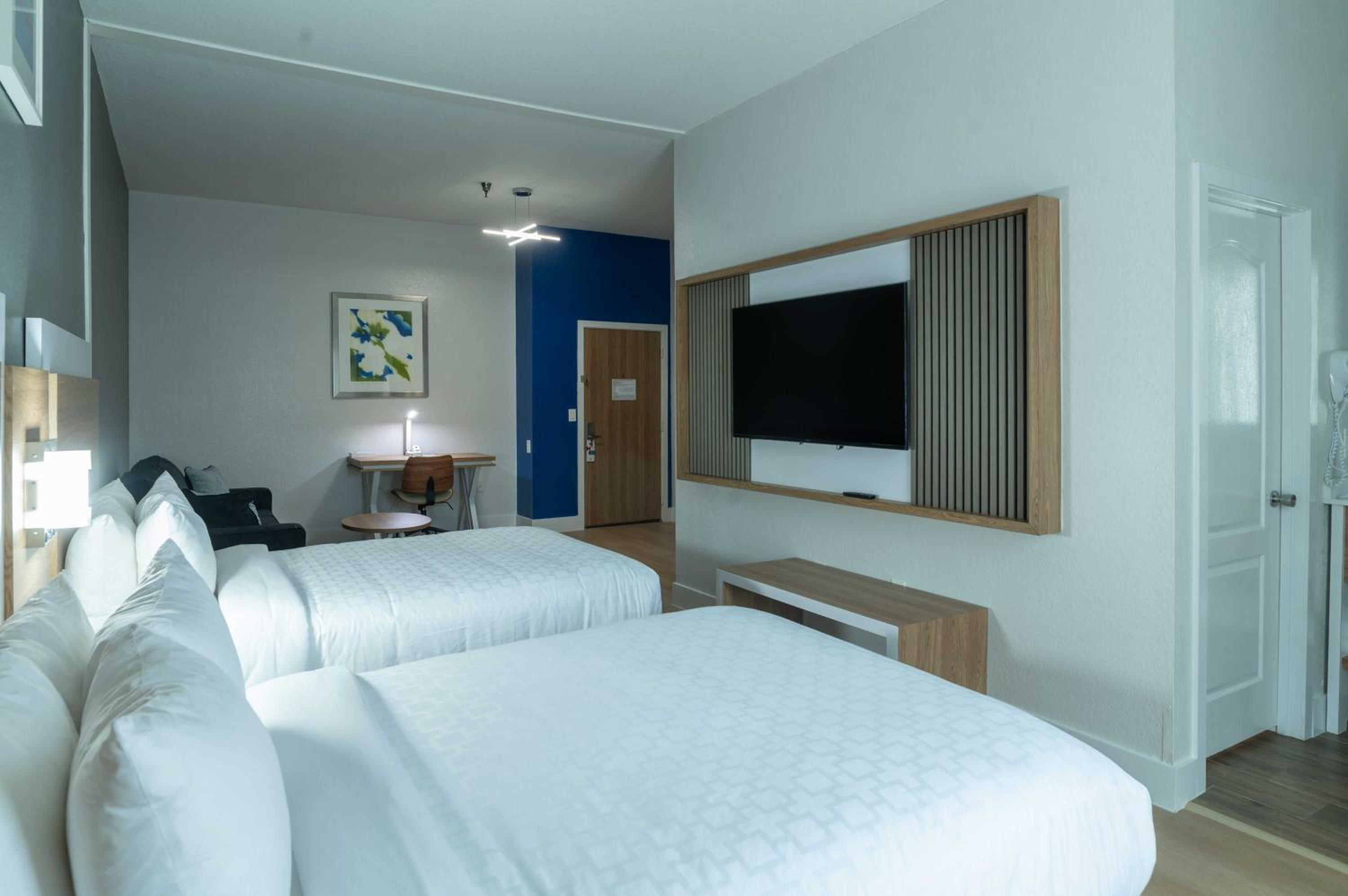 One Room Suite with Two Double Beds - Non Smoking - Photo 3