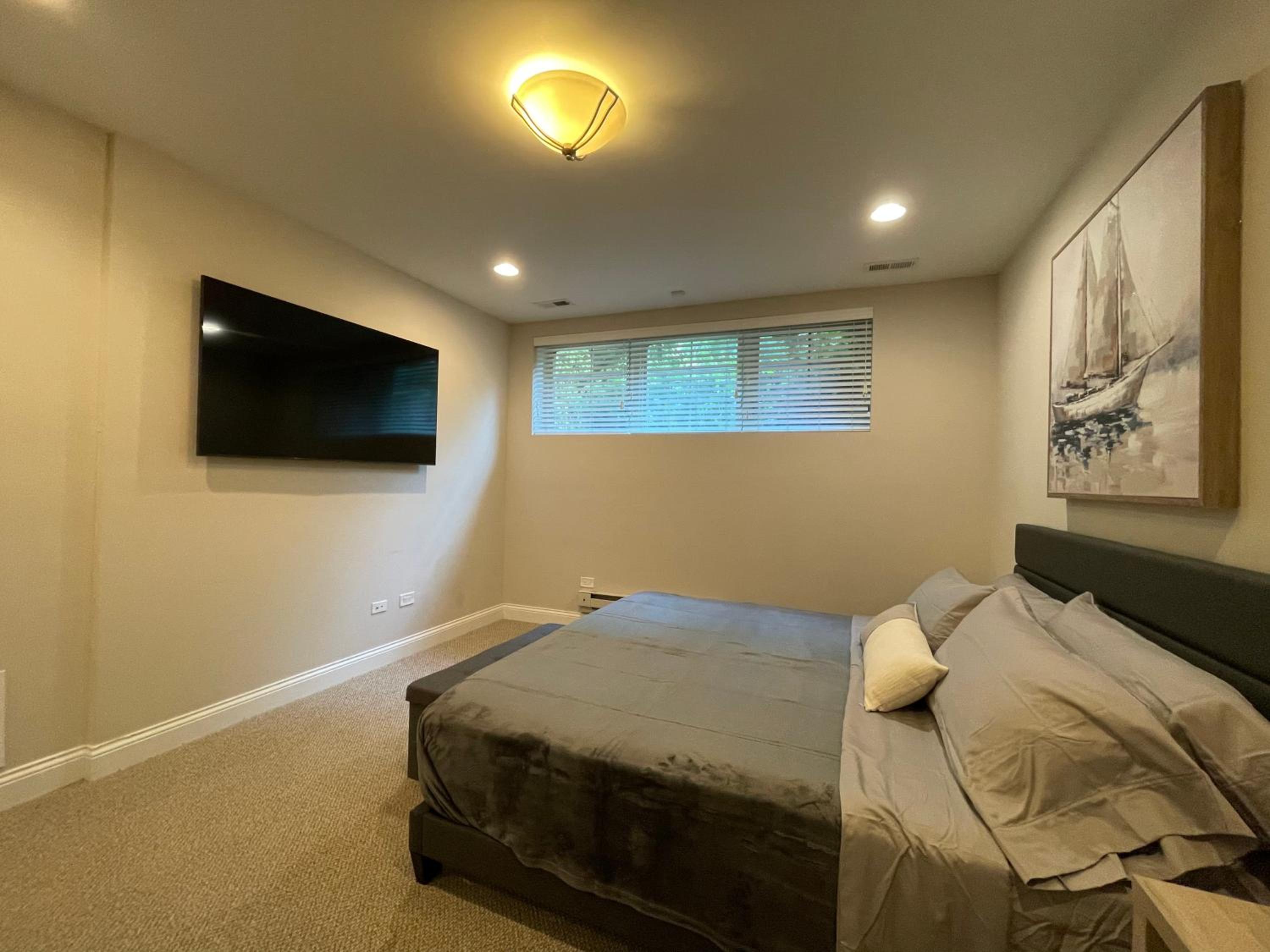 Four-Bedroom Luxury Apartment