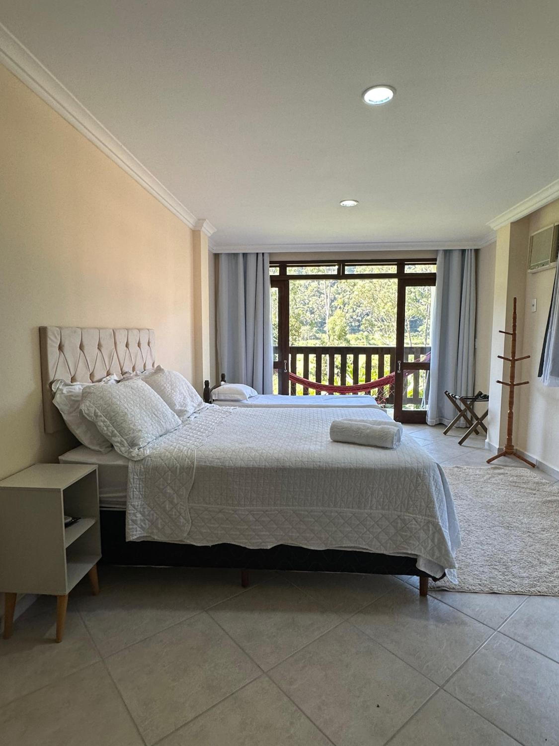 Family Room with Balcony photo 3
