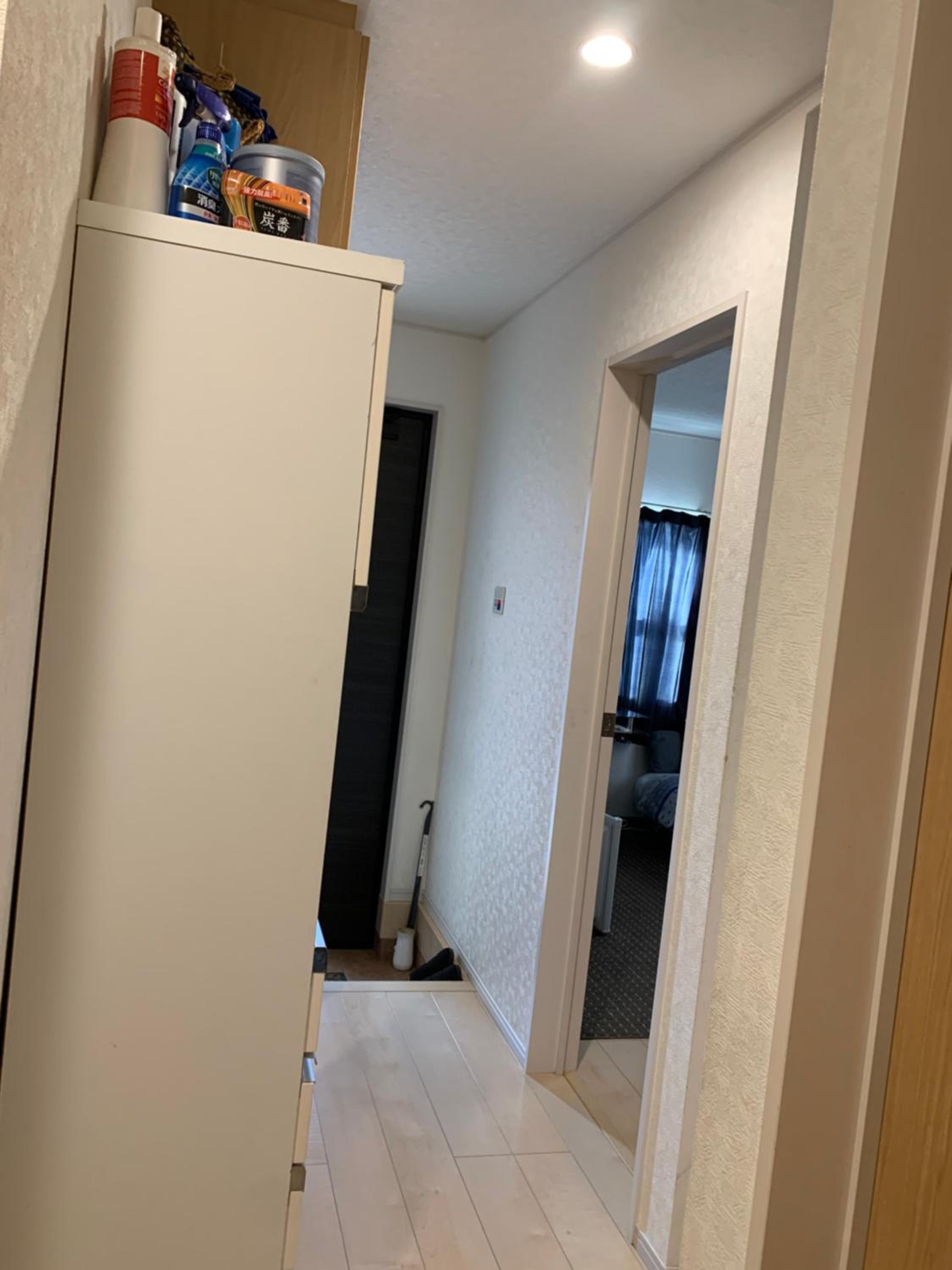 Single Room with Shared Bathroom photo 3