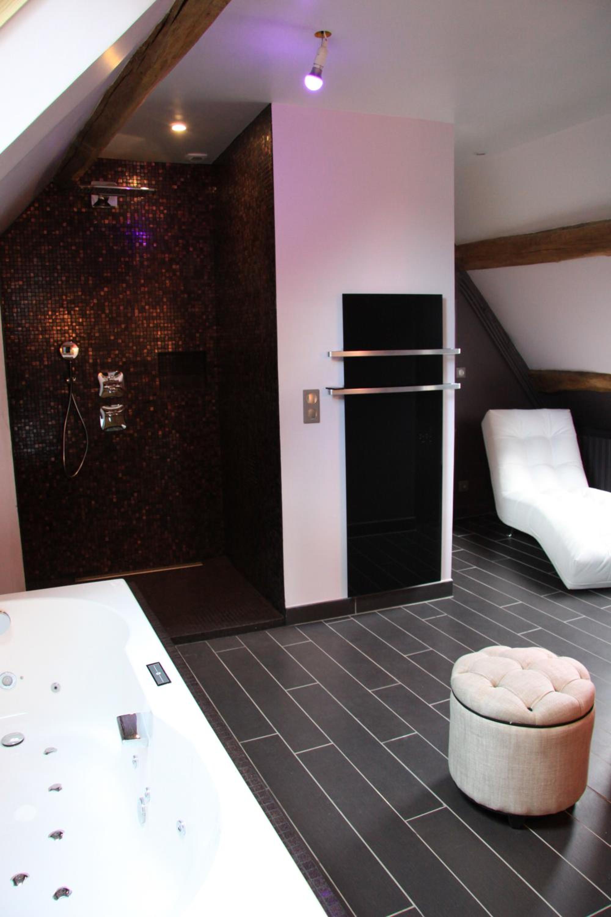 Les Grands Chaillots - Superior Double Room photo 3